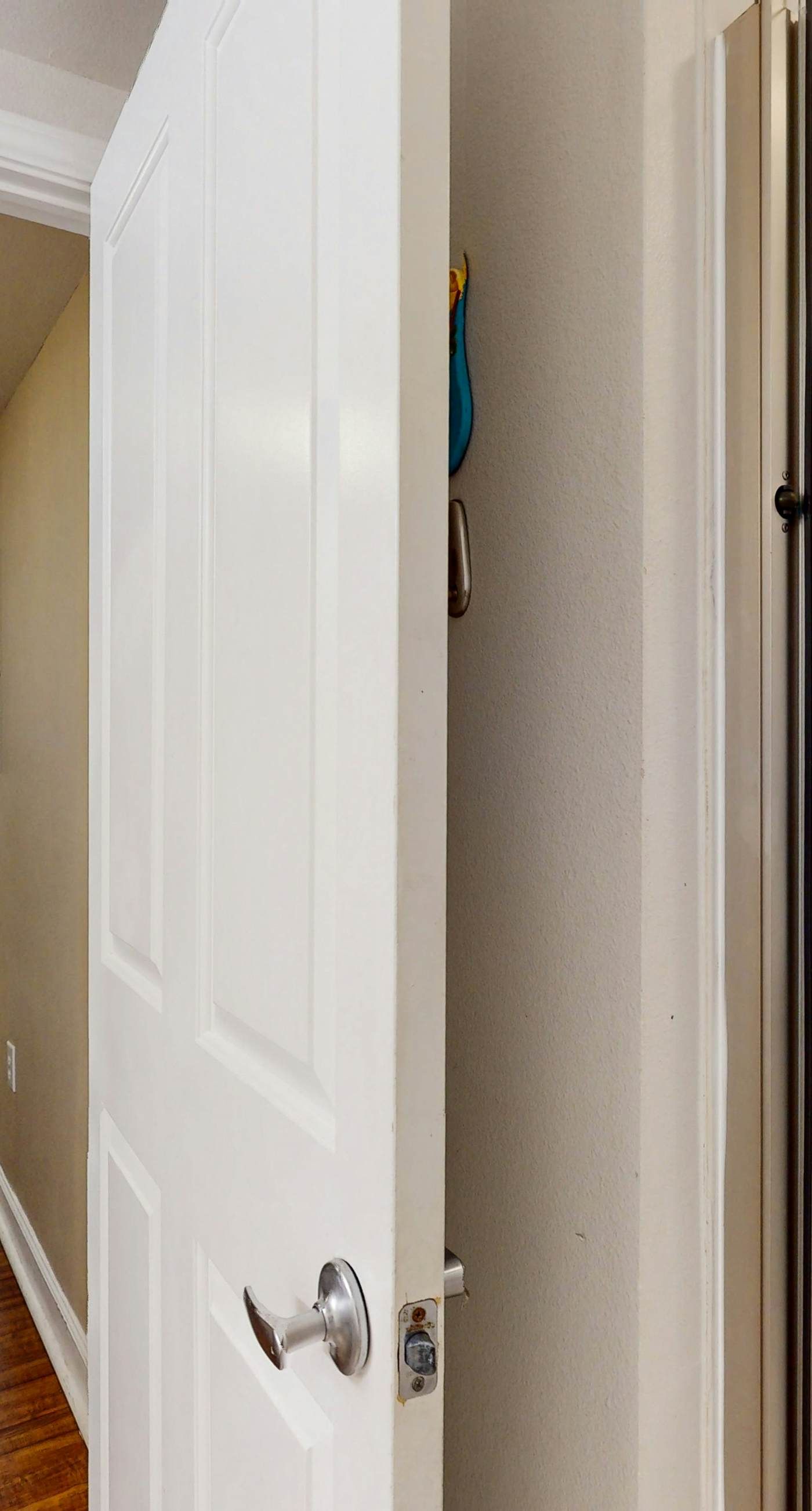 Lovely condo on Gulf with beach, pools, hot tub, & balcony