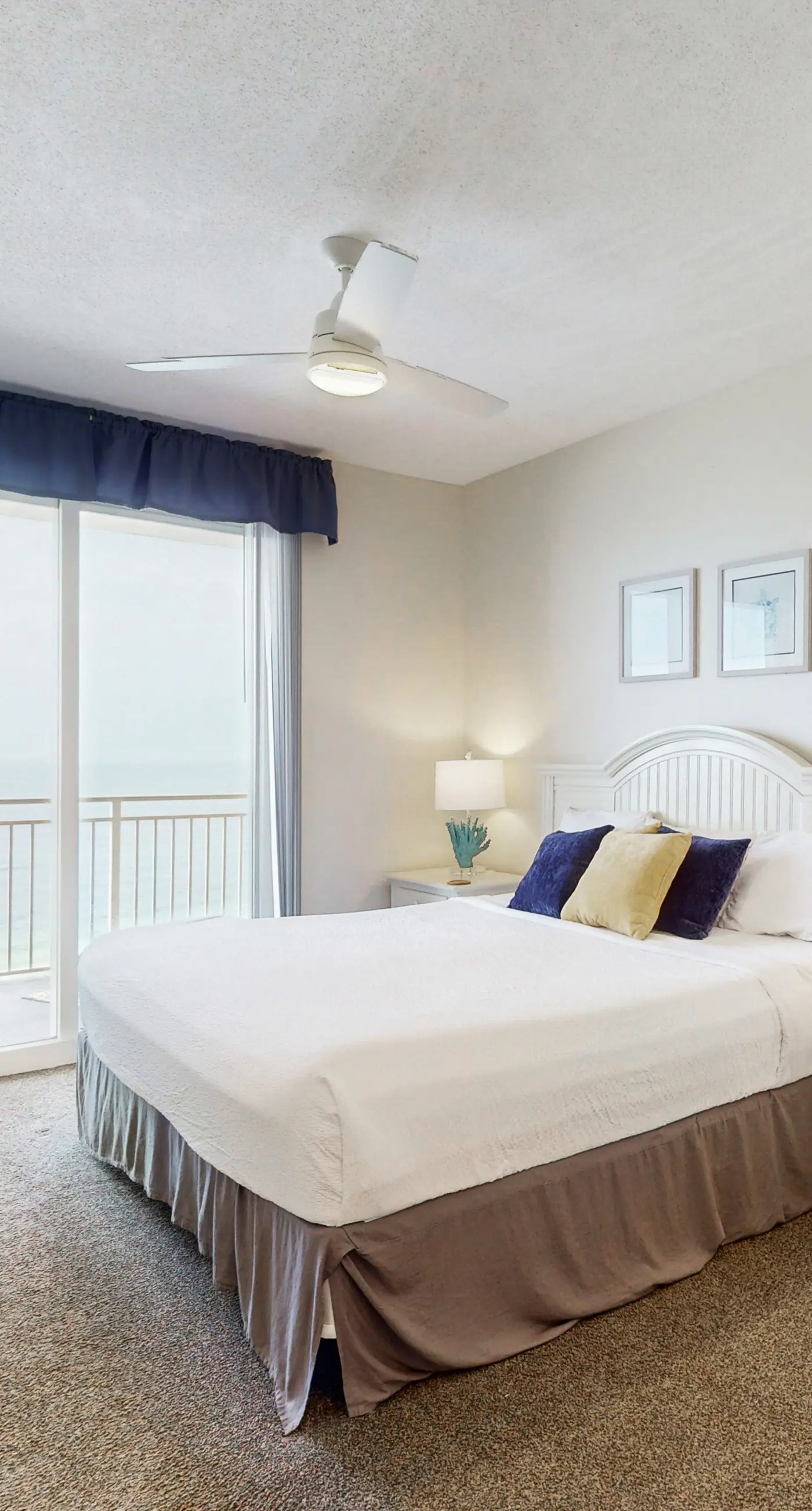 Charming, beachfront condo with furnished balcony & a bi-level pool