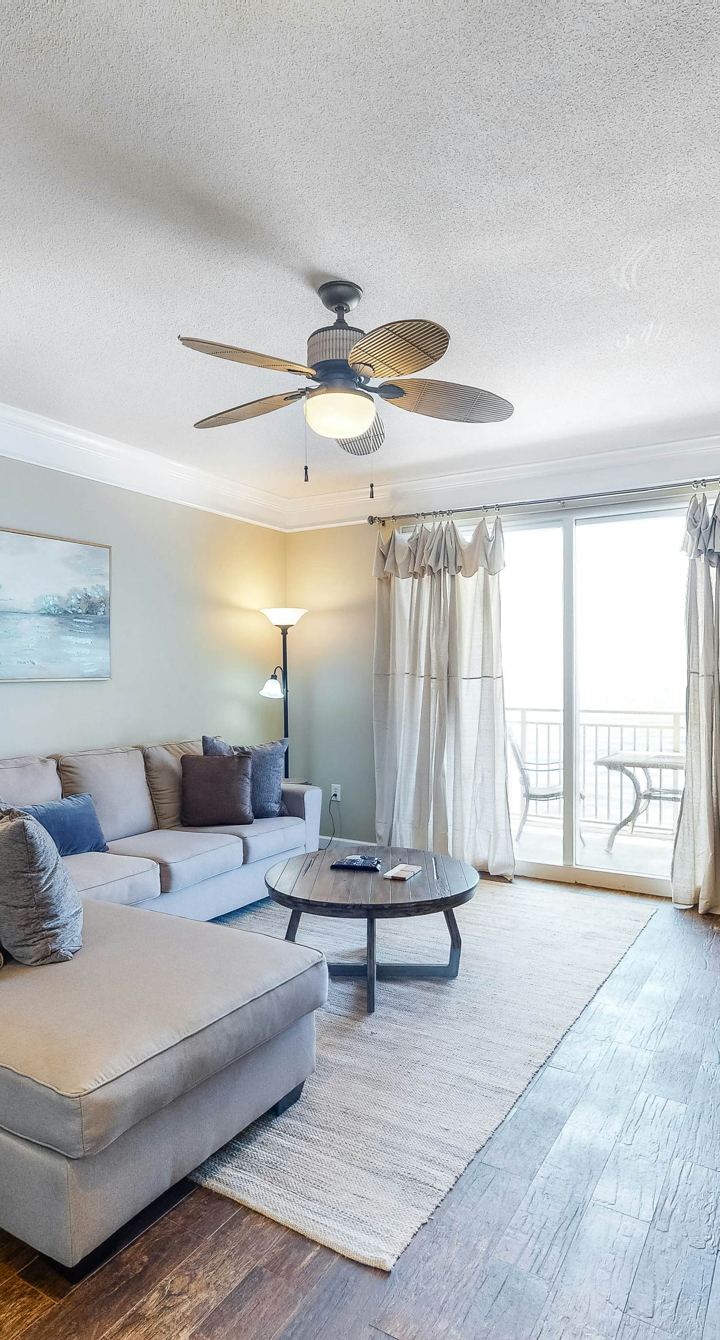 Beachfront dream with furnished balcony, pool & gym