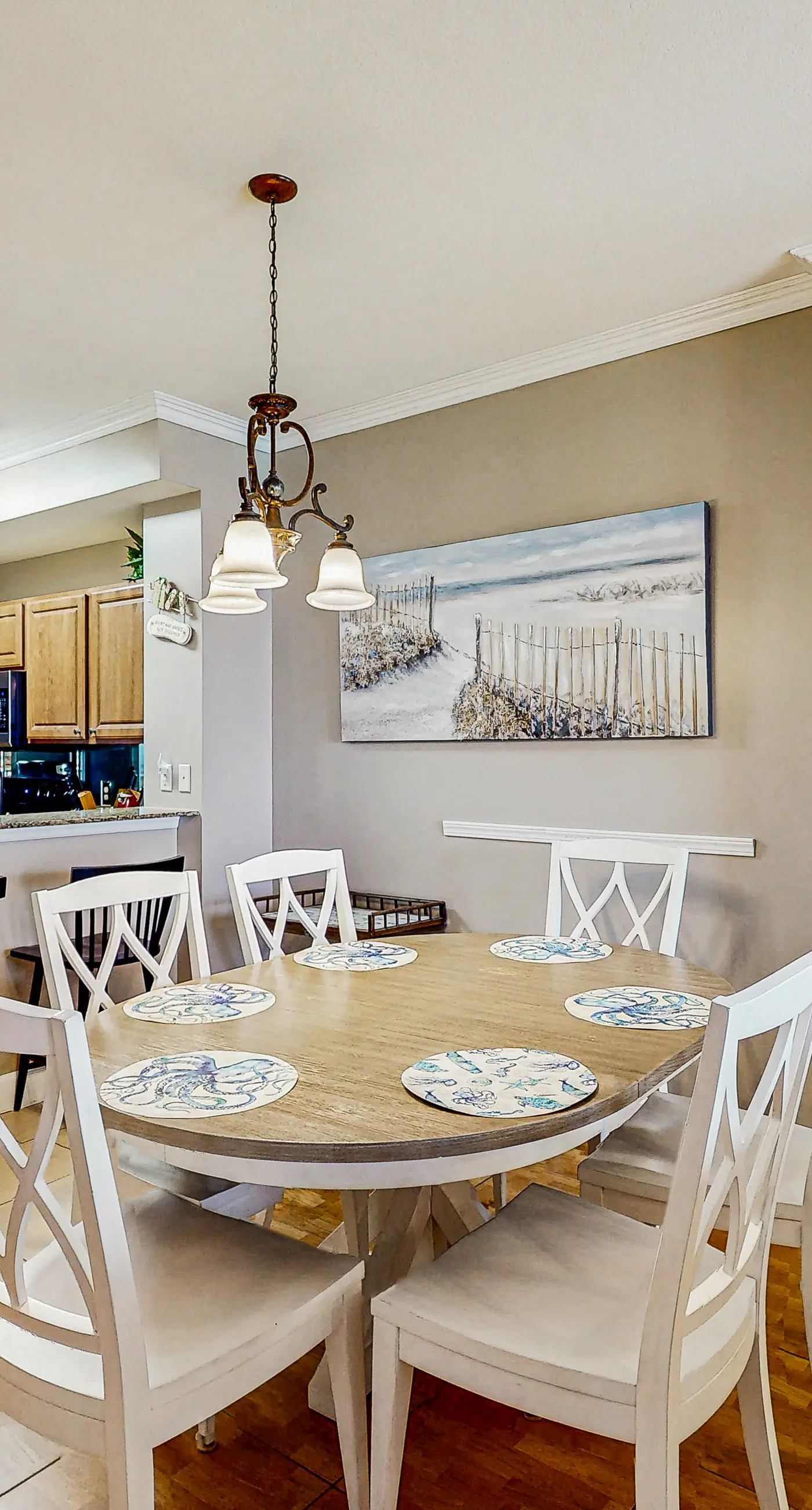 Gorgeous beachfront condo, shared pool and beach access