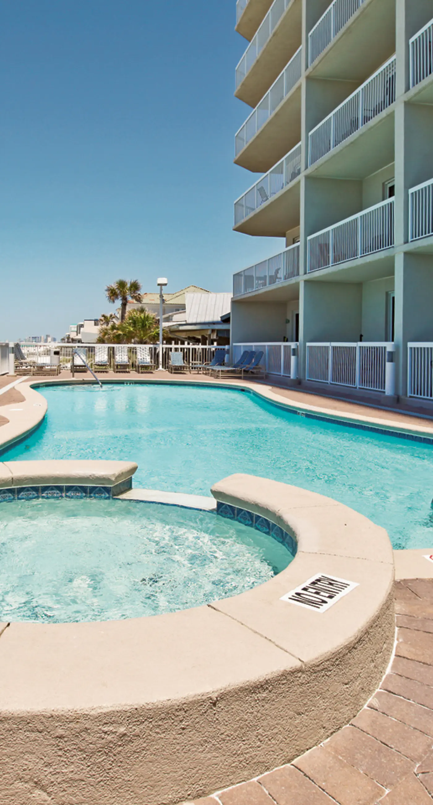 14th-floor gulf-front condo with beach access, pool, gym, & balcony
