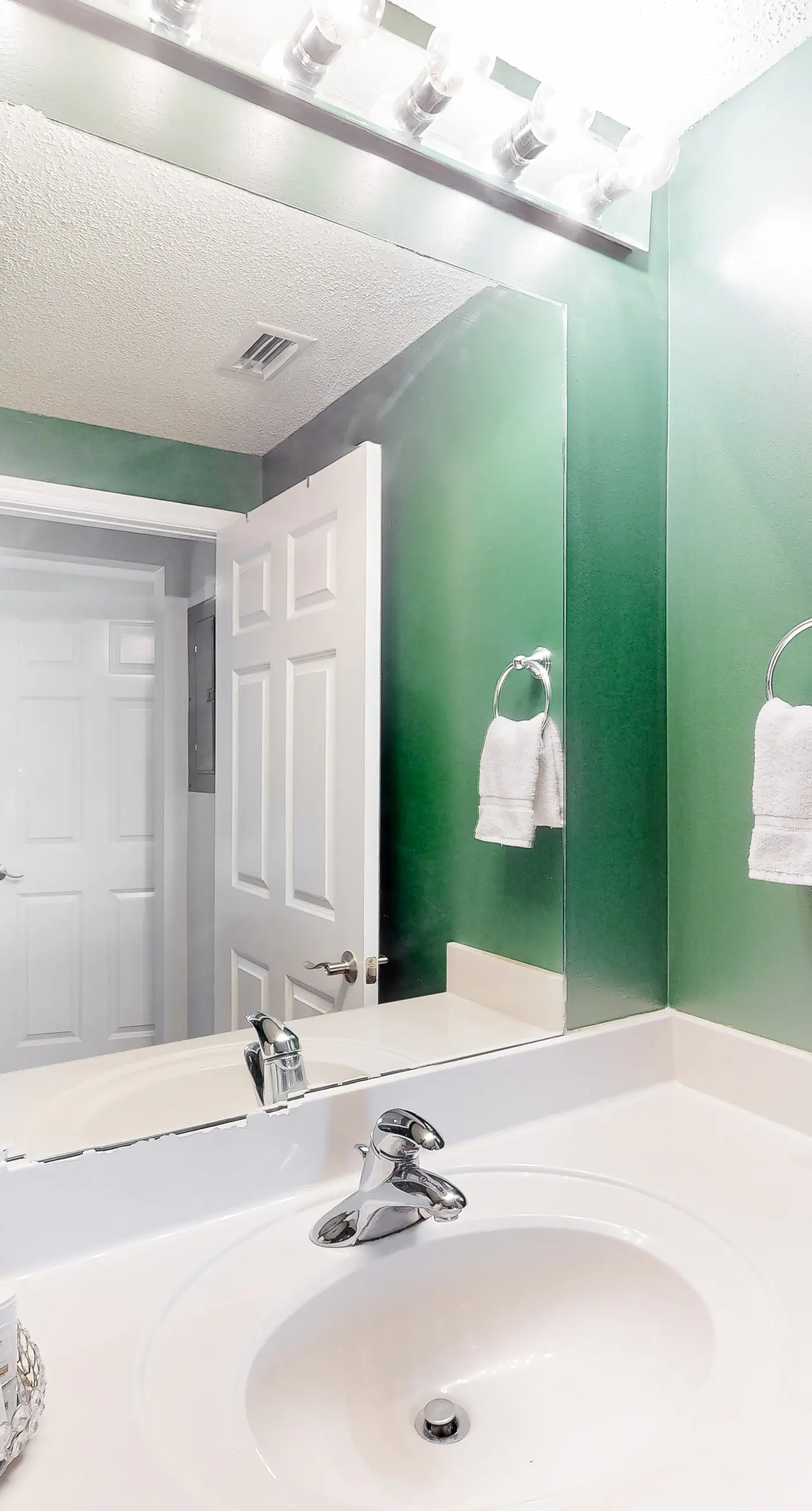 14th-floor gulf-front condo with beach access, pool, gym, & balcony