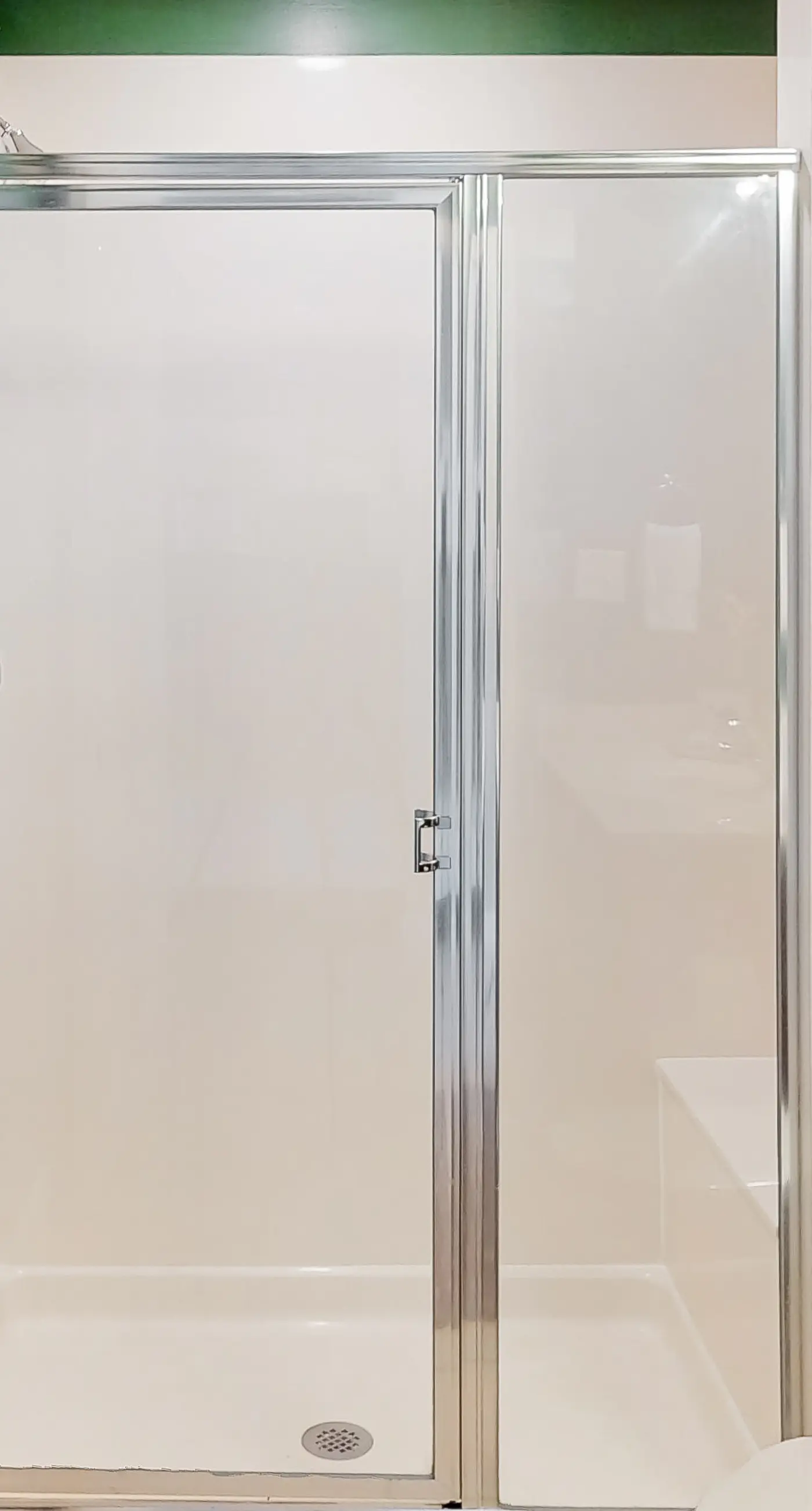 14th-floor gulf-front condo with beach access, pool, gym, & balcony