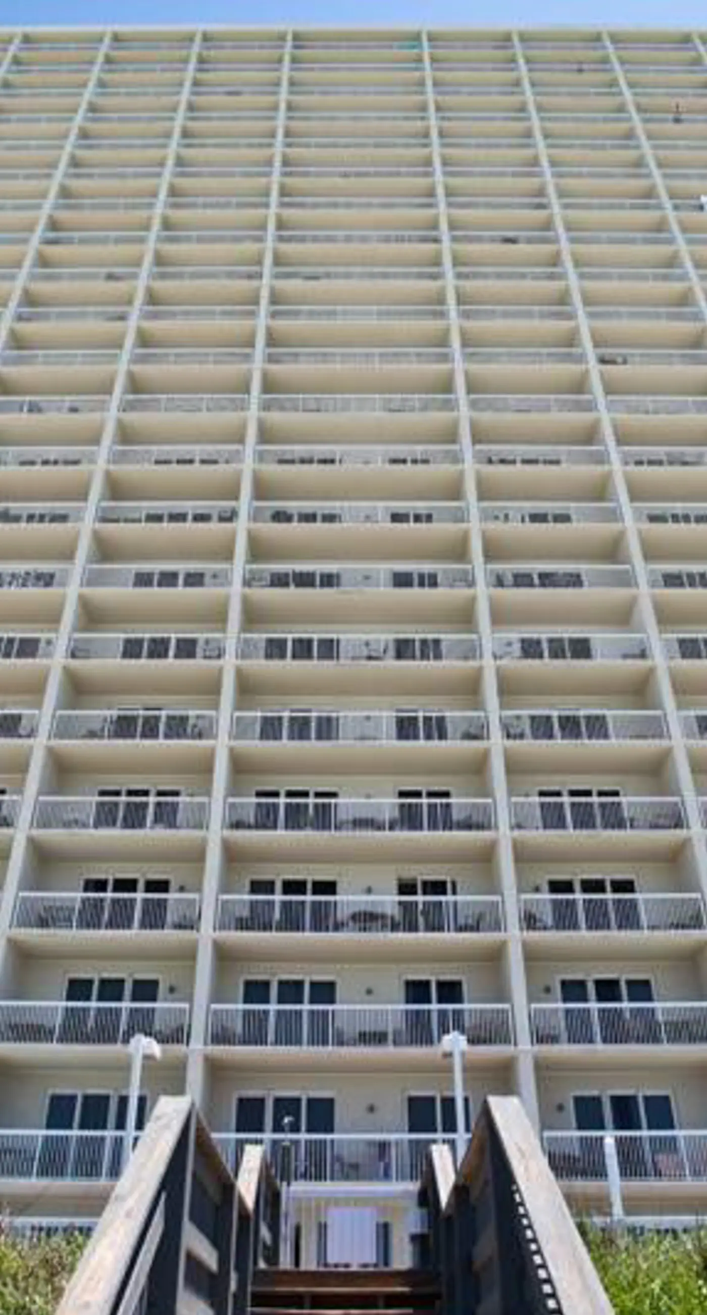 14th-floor gulf-front condo with beach access, pool, gym, & balcony