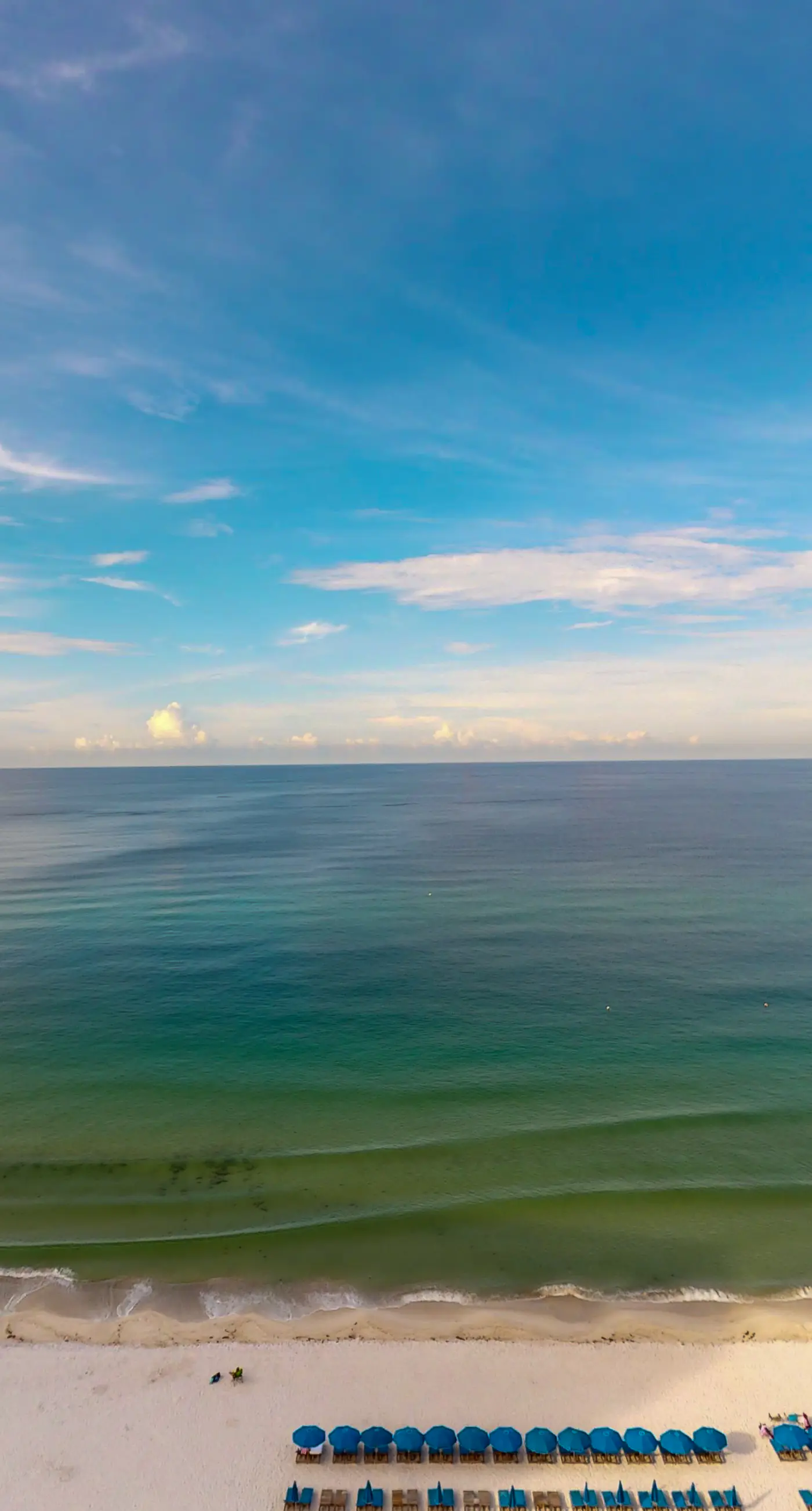 Deluxe condo with Gulf view, heated pool & balcony