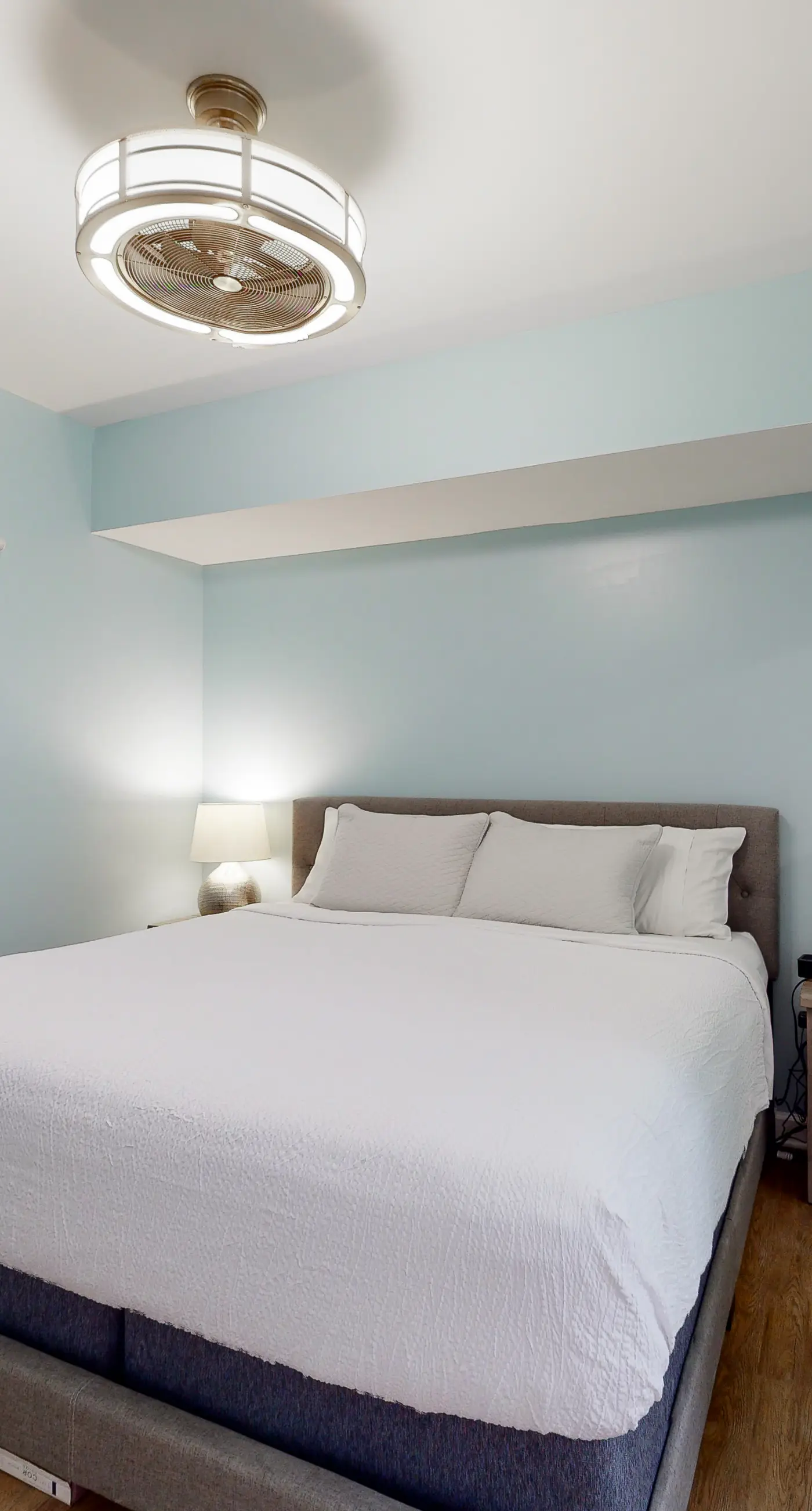 Deluxe condo with Gulf view, heated pool & balcony