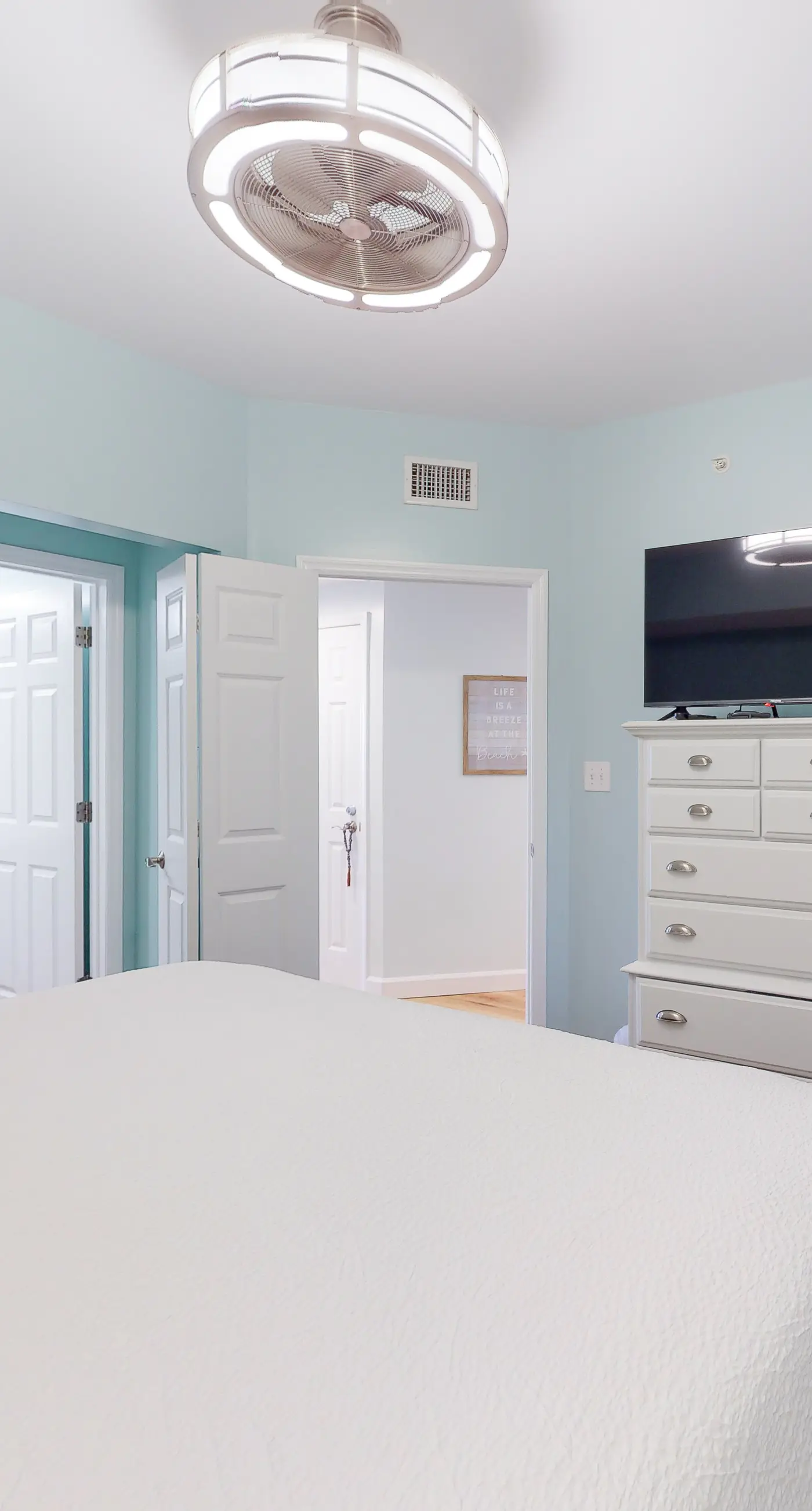 Deluxe condo with Gulf view, heated pool & balcony