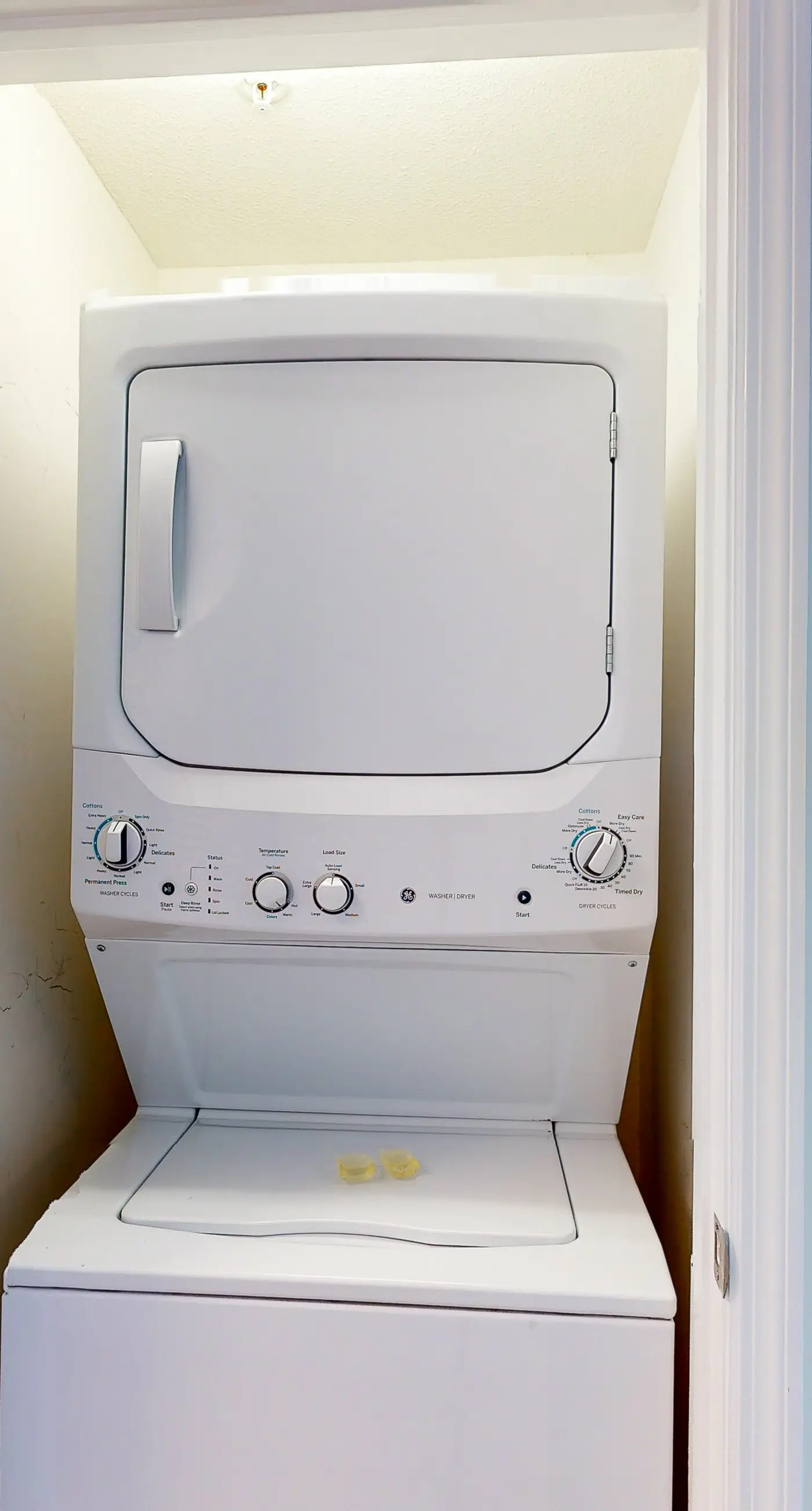 Deluxe condo with Gulf view, heated pool & balcony