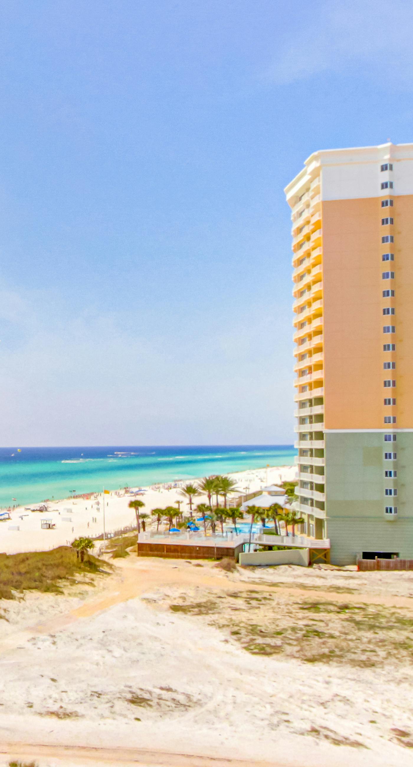 Beachfront Condo with Access to Pool, Gym, & Game Room - Snowbirds Welcome