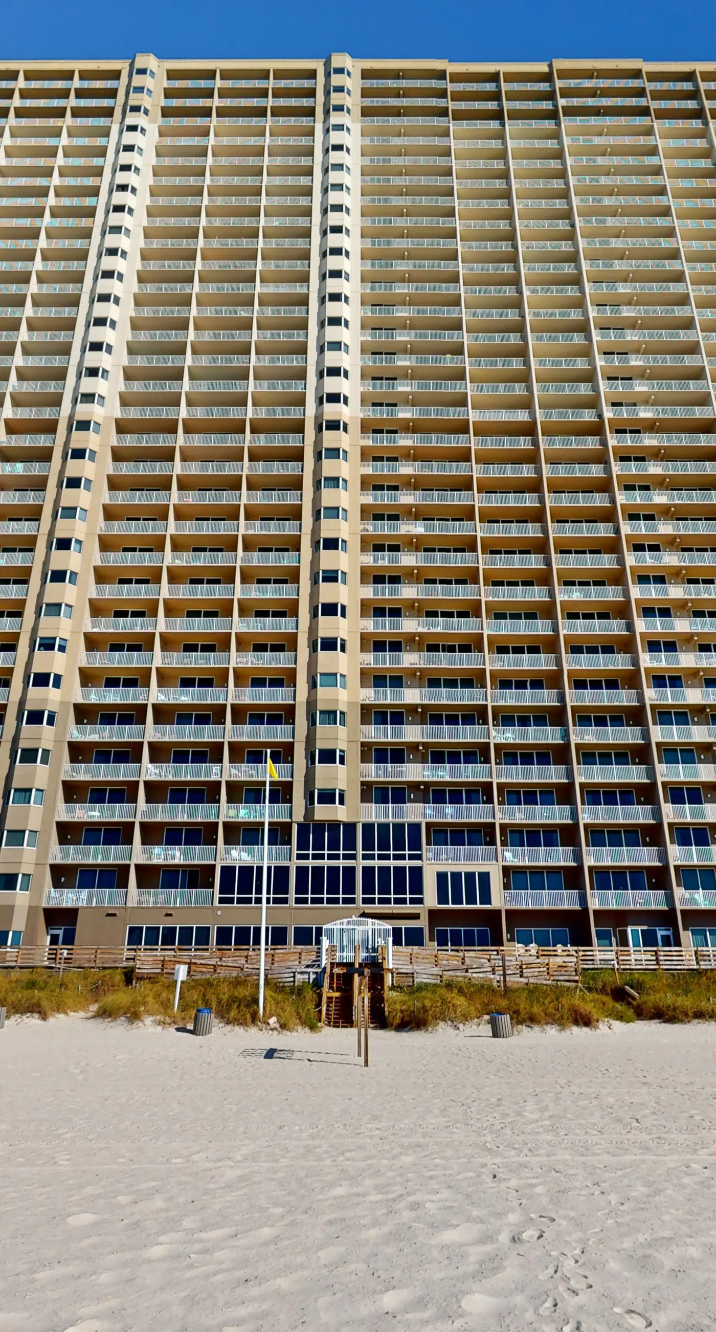 Oceanfront Condo with Shared Pool & Hot Tub, Ocean View, and High-Speed WiFi