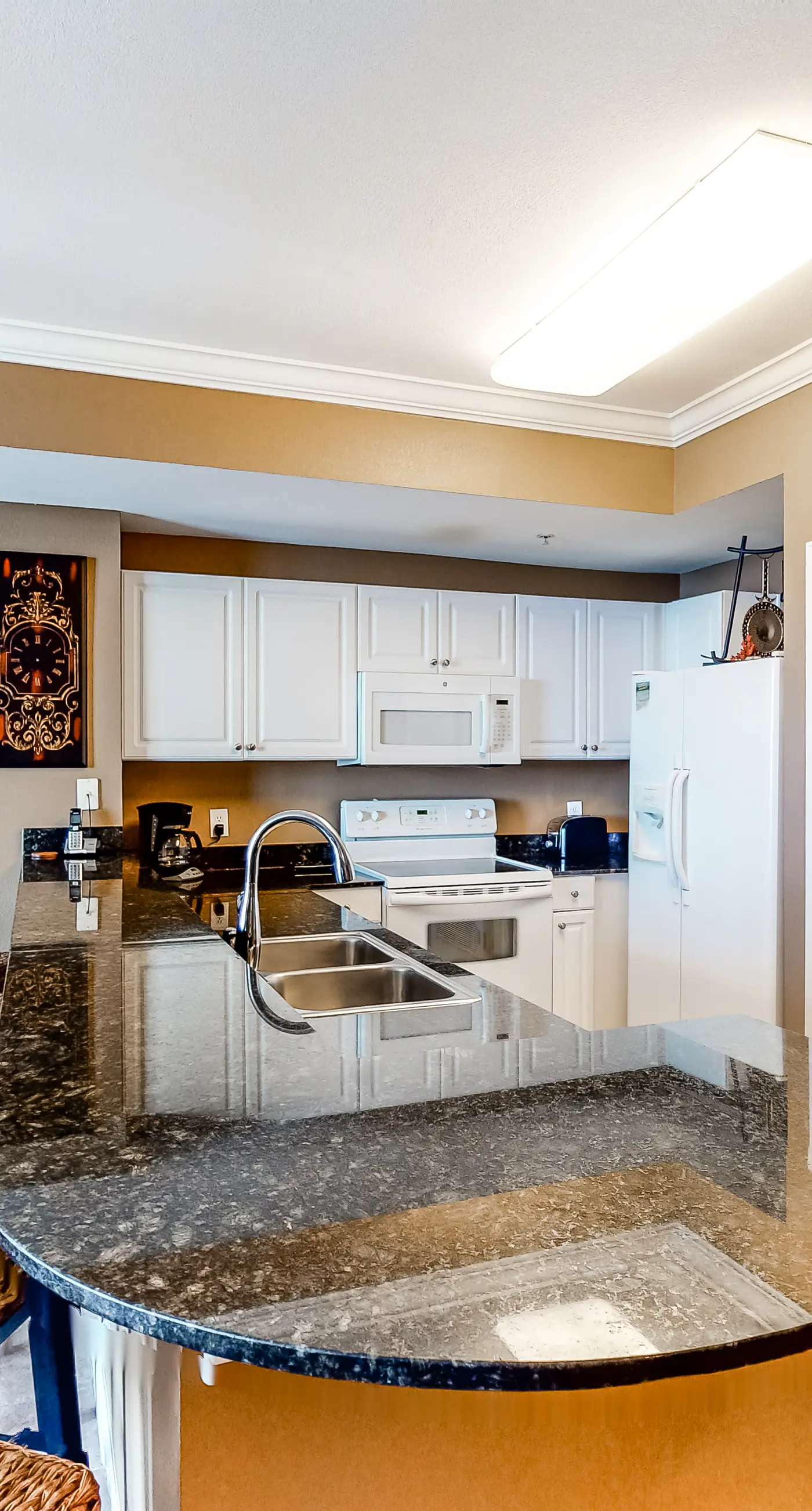 Lovely gulf-front condo near Pier Park w/ pools, hot tubs & fitness center