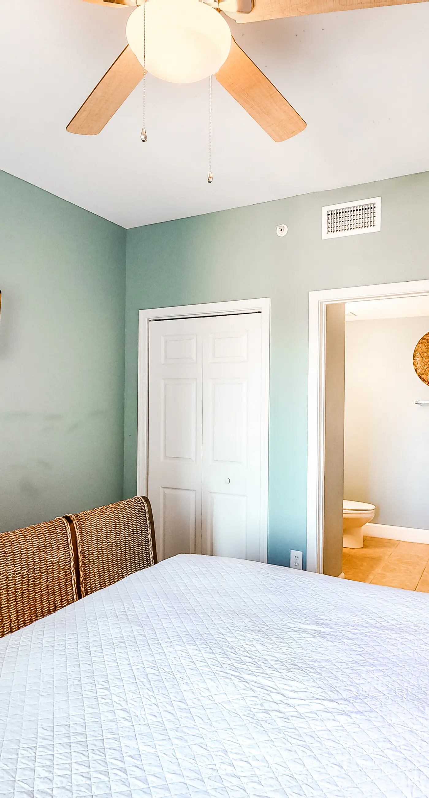 Lovely gulf-front condo near Pier Park w/ pools, hot tubs & fitness center