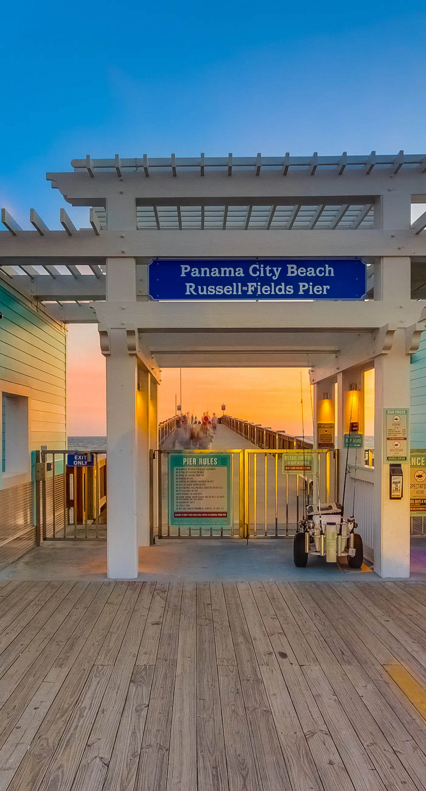 Lovely gulf-front condo near Pier Park w/ pools, hot tubs & fitness center