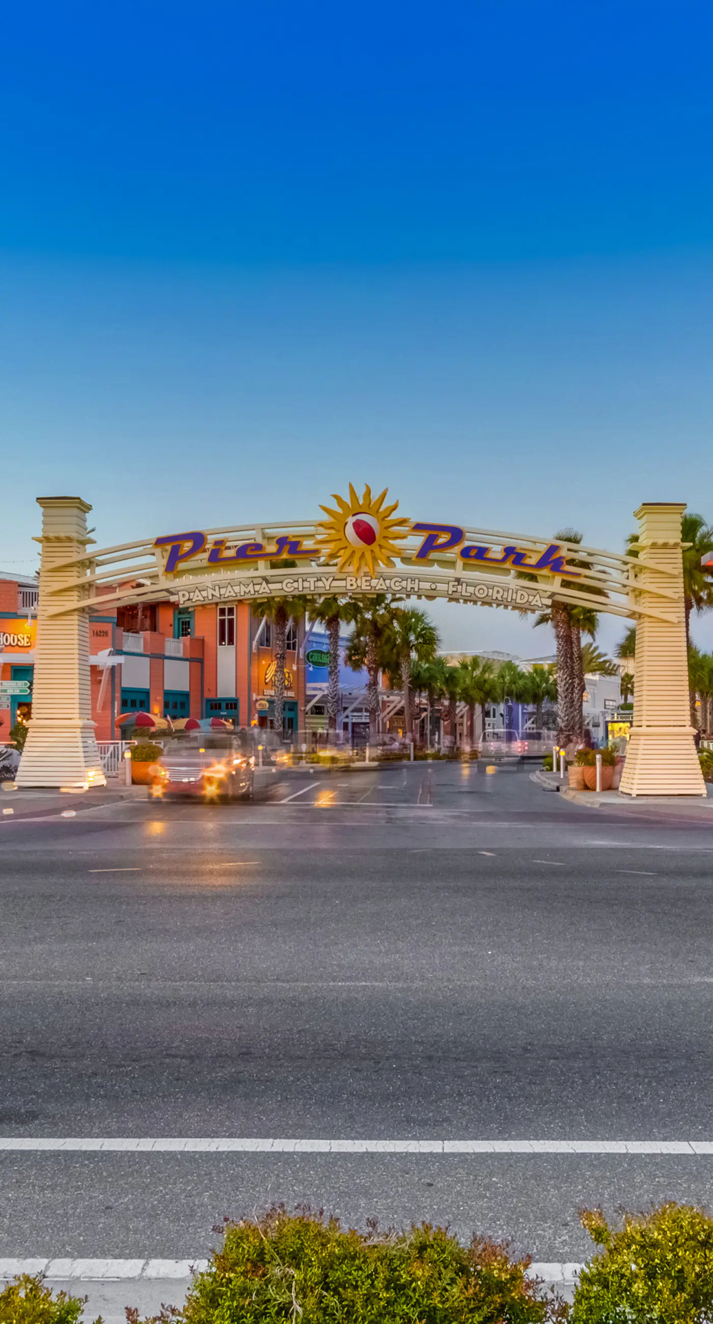 Lovely gulf-front condo near Pier Park w/ pools, hot tubs & fitness center