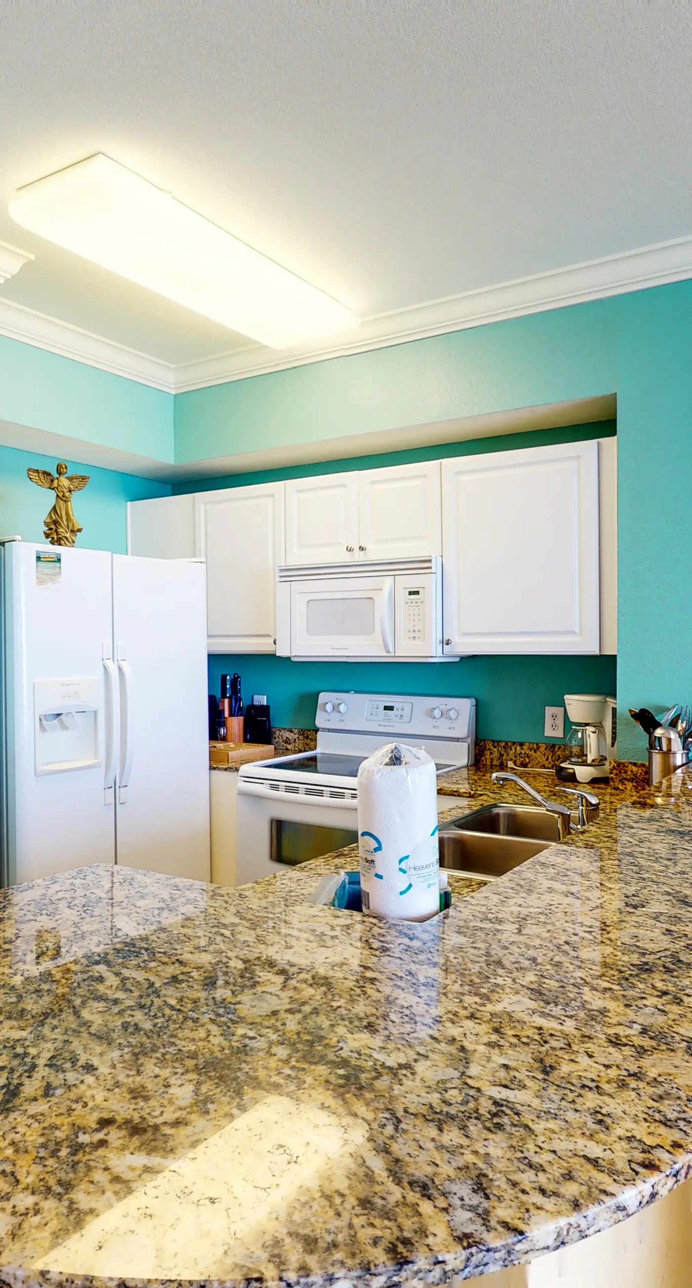 Gulf-front condo w/ 2 lagoon pools, hot tubs & beach service - near Pier Park