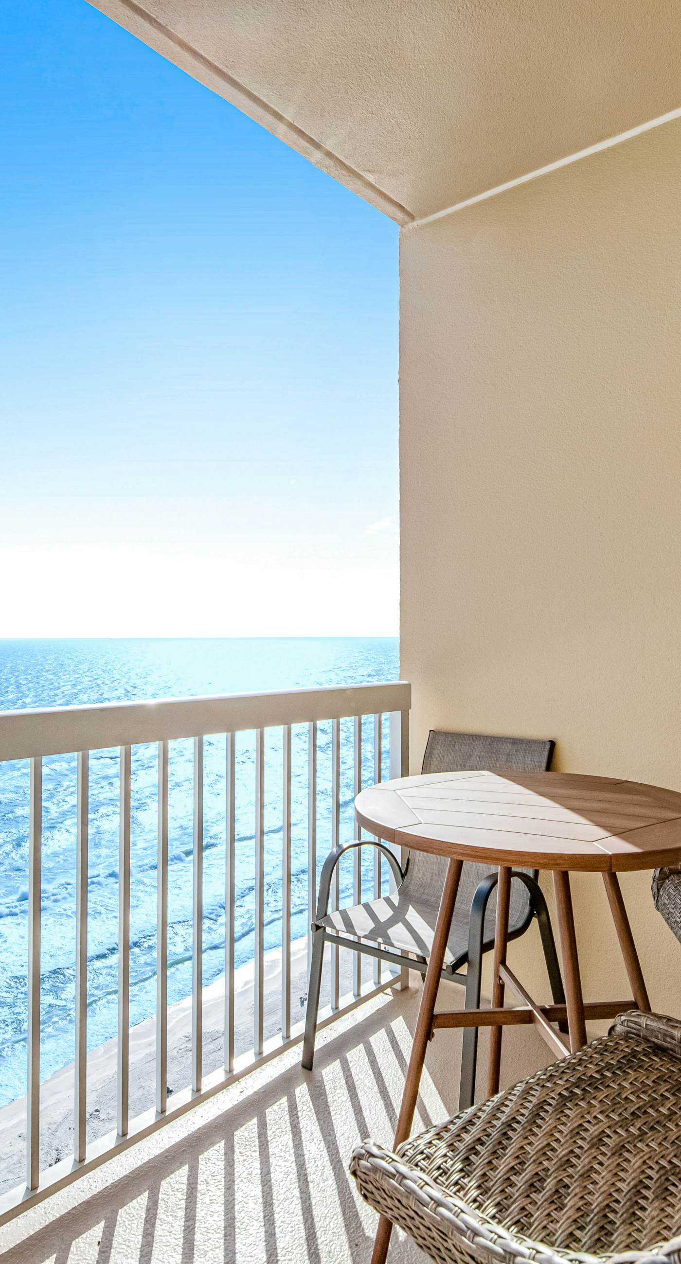 Bright & stylish condo with fantastic Gulf views from your balcony, pools & gym