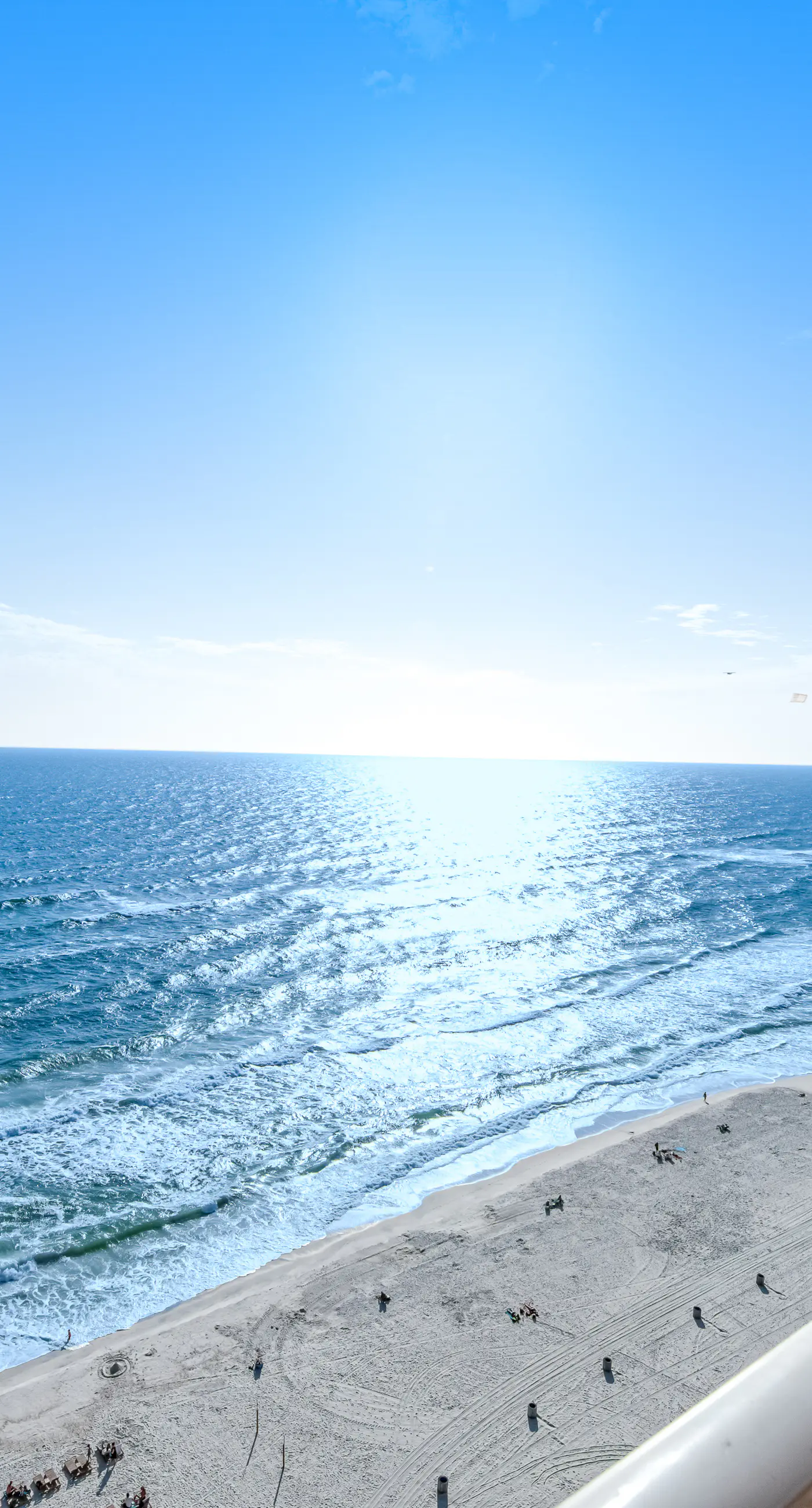 Bright & stylish condo with fantastic Gulf views from your balcony, pools & gym