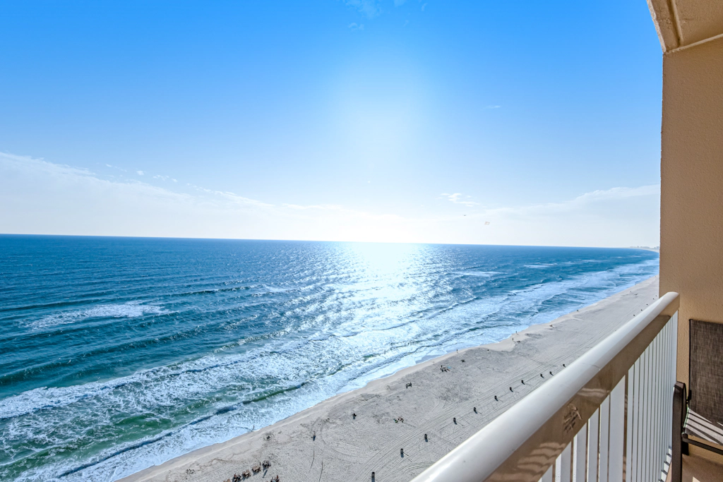 Bright & stylish condo with fantastic Gulf views from your balcony, pools & gym