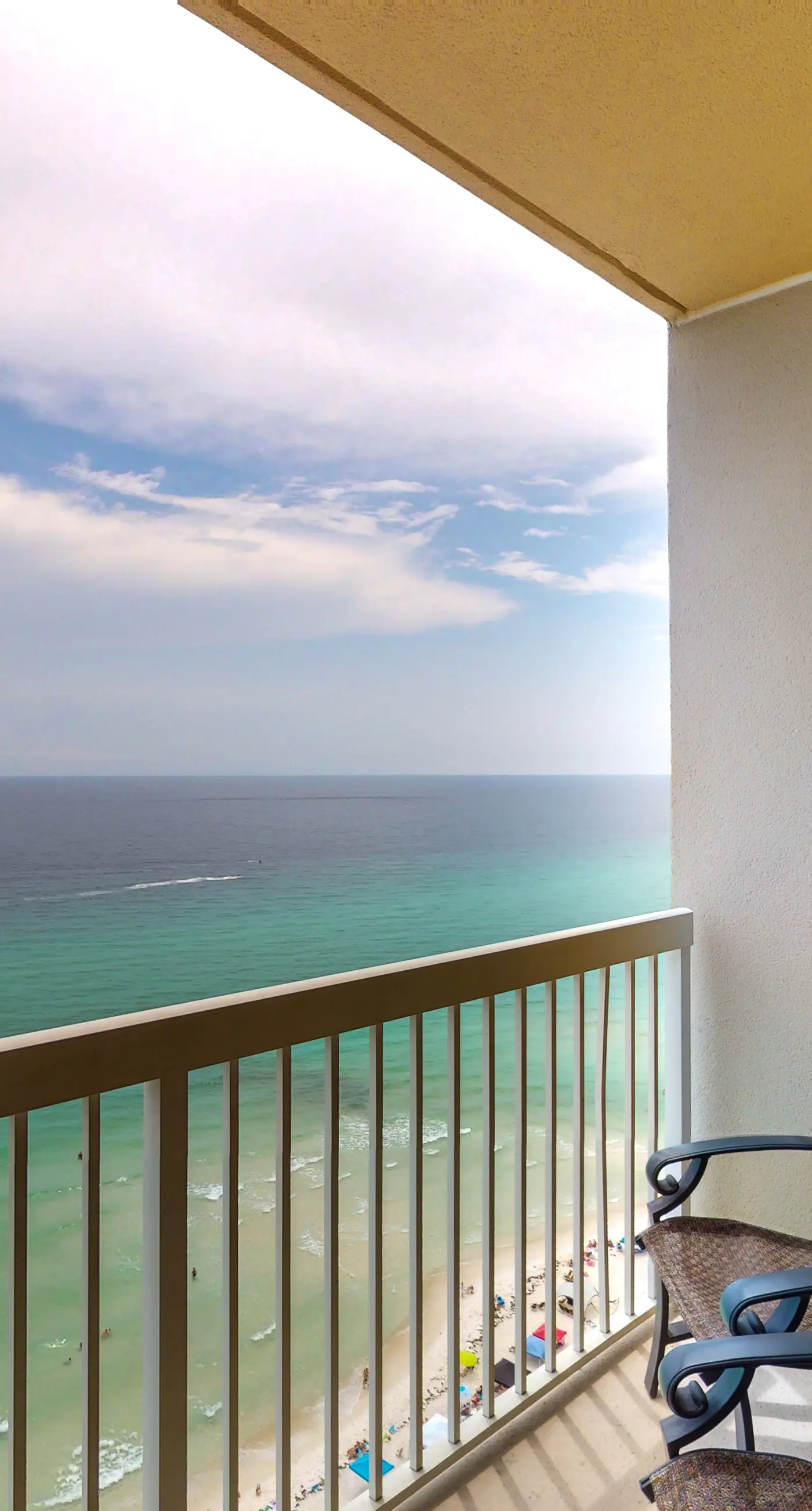 Beachfront, seafoam sanctuary with furnished balcony, pools, & gym