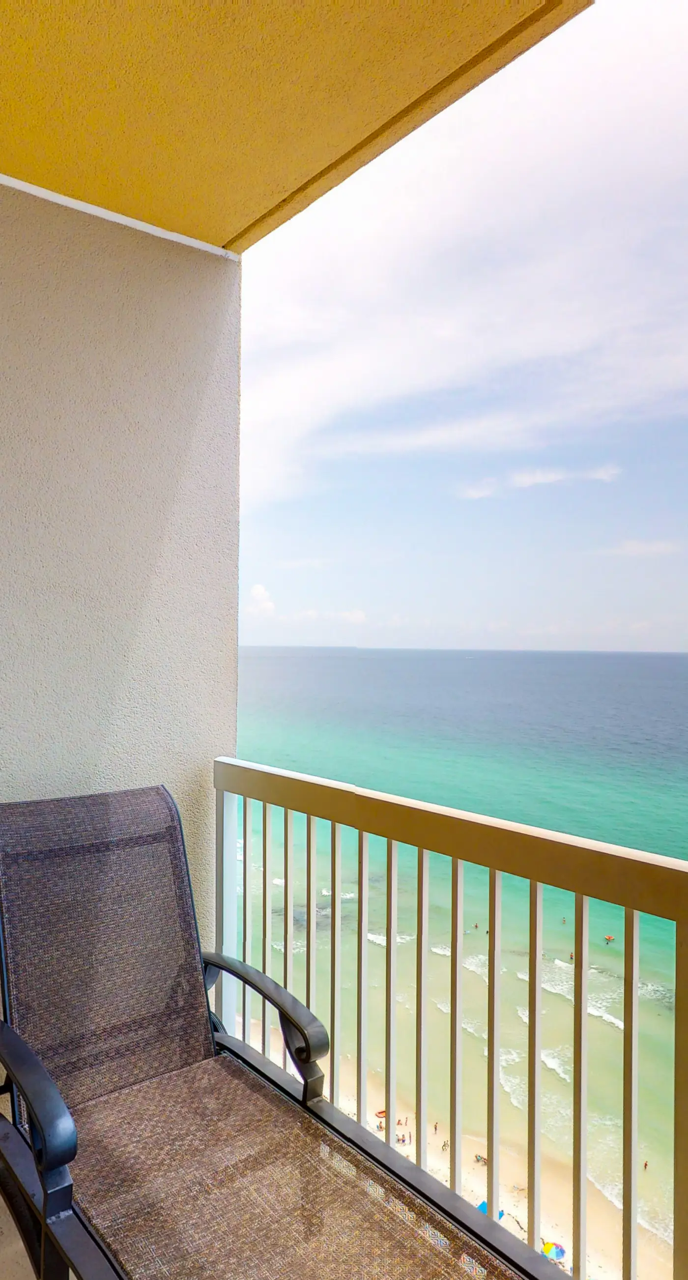 Beachfront, seafoam sanctuary with furnished balcony, pools, & gym