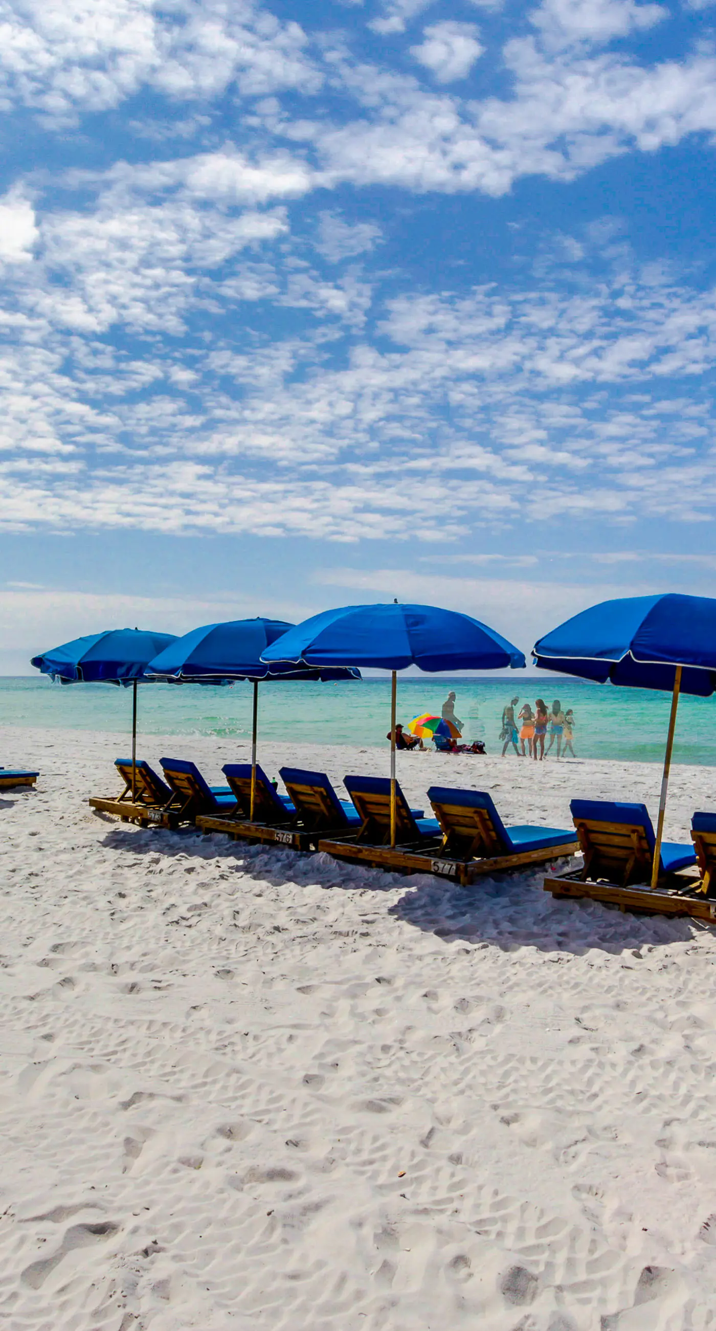 Beachfront, seafoam sanctuary with furnished balcony, pools, & gym