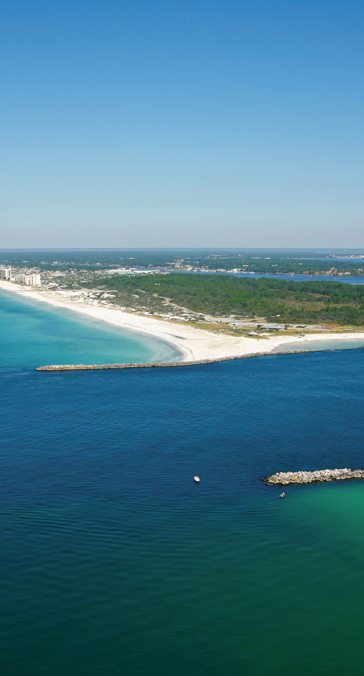 Beachfront, seafoam sanctuary with furnished balcony, pools, & gym