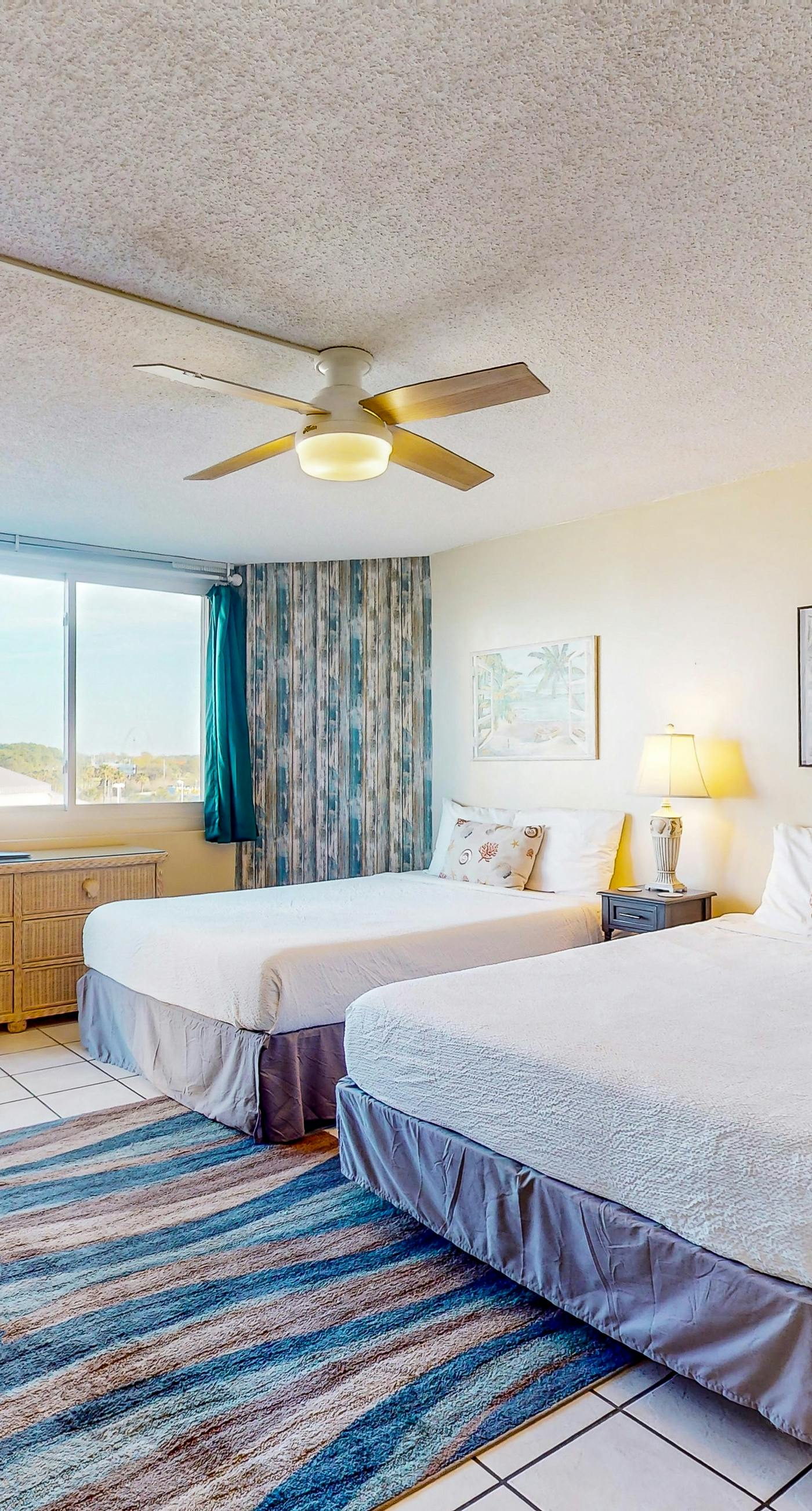 Top of the Gulf studio with pools, gym, & direct beach access