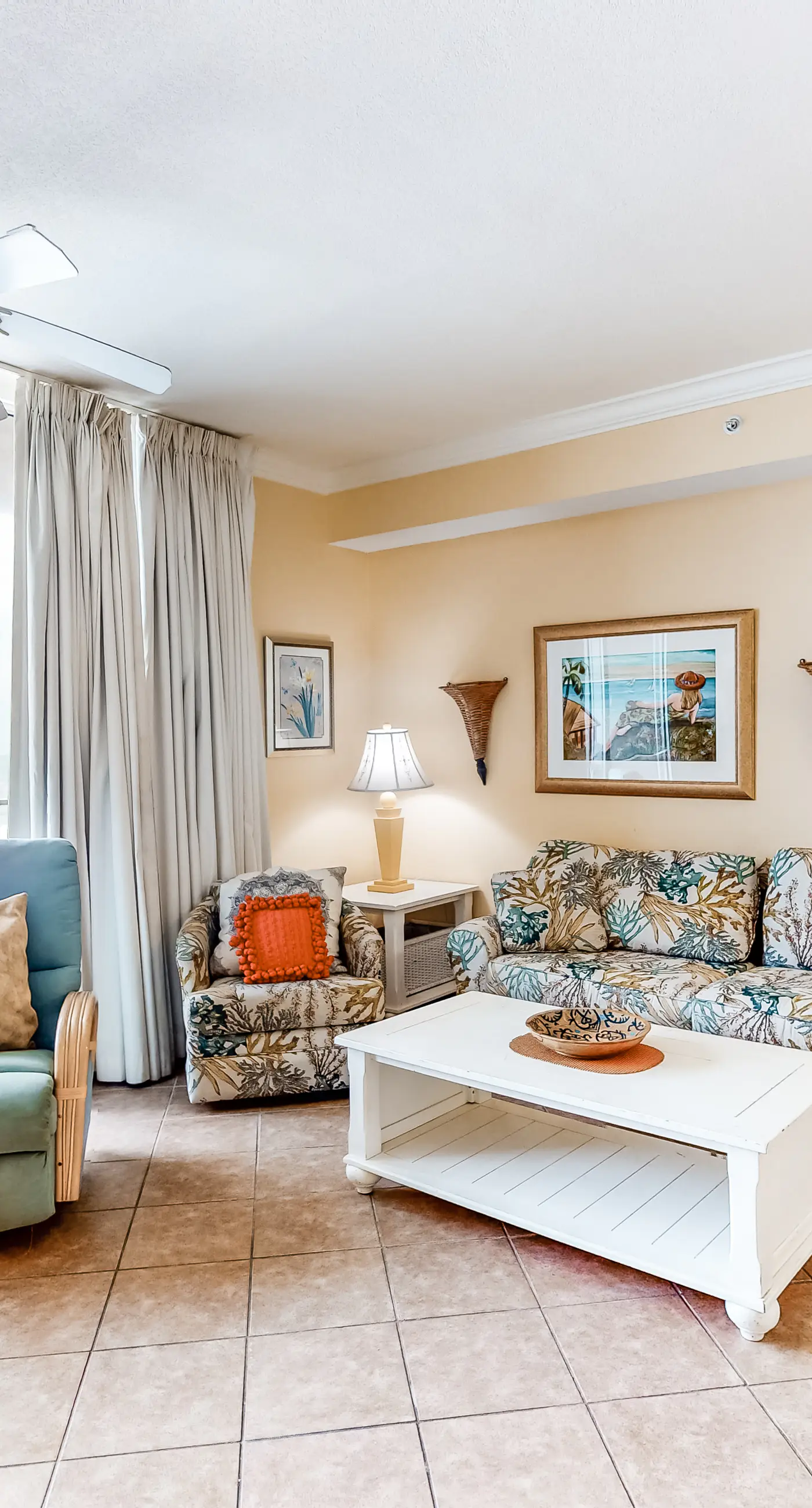 Charming, waterfront condo with pools, fitness center & beach access