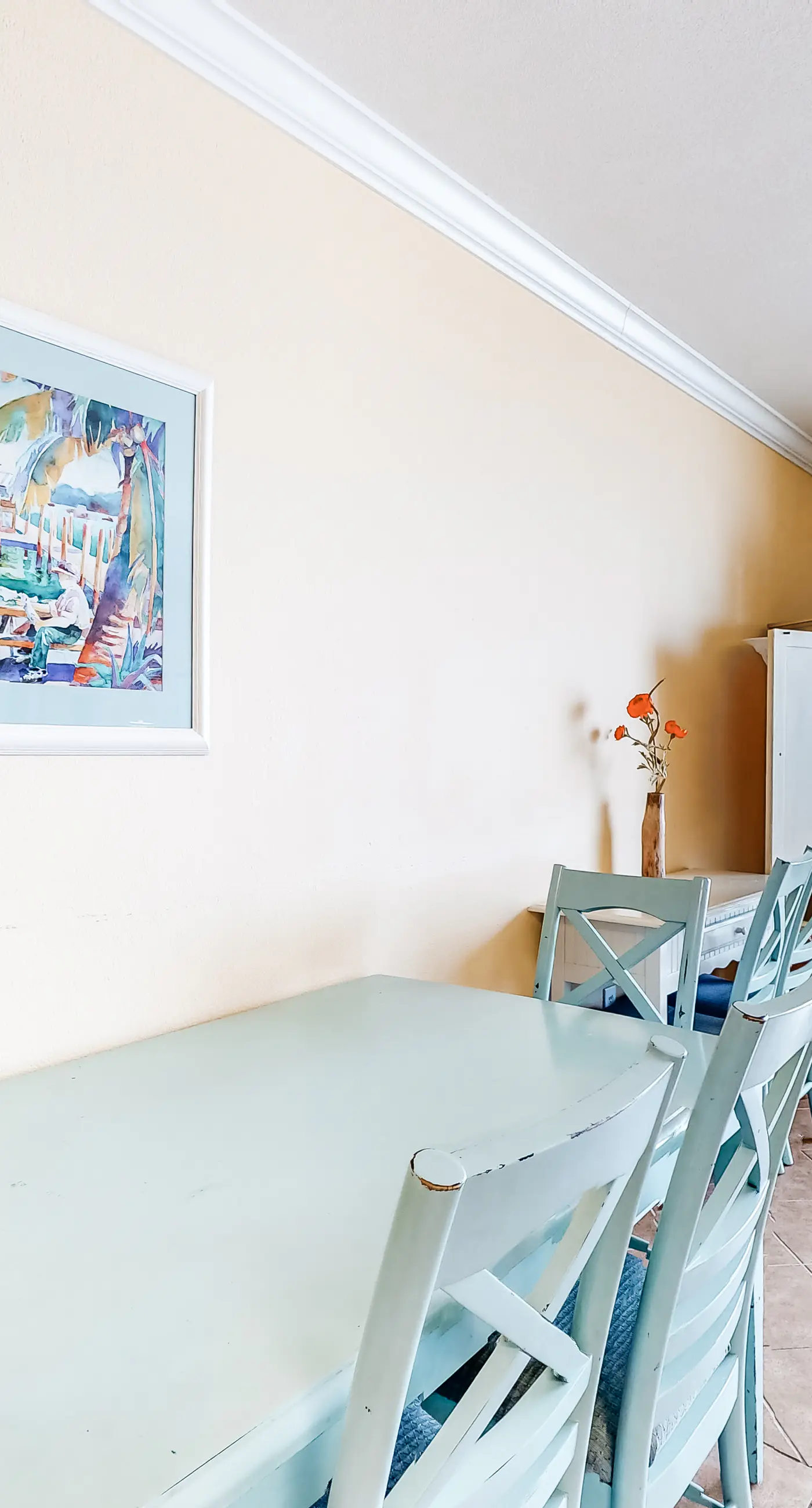 Charming, waterfront condo with pools, fitness center & beach access