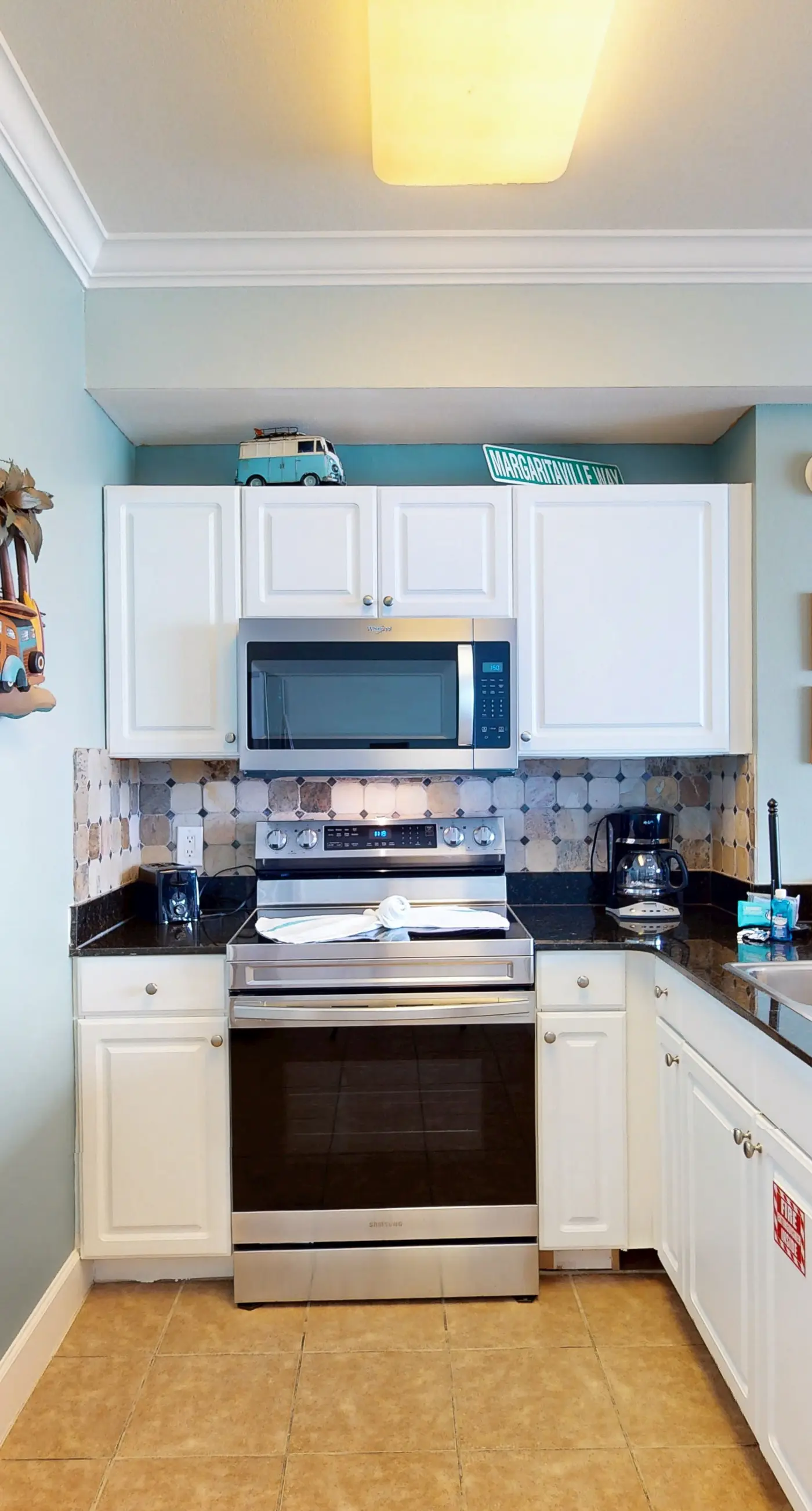 Snowbird Friendly Condo with Gorgeous Gulf Views, Pools, Hot Tub & Sauna