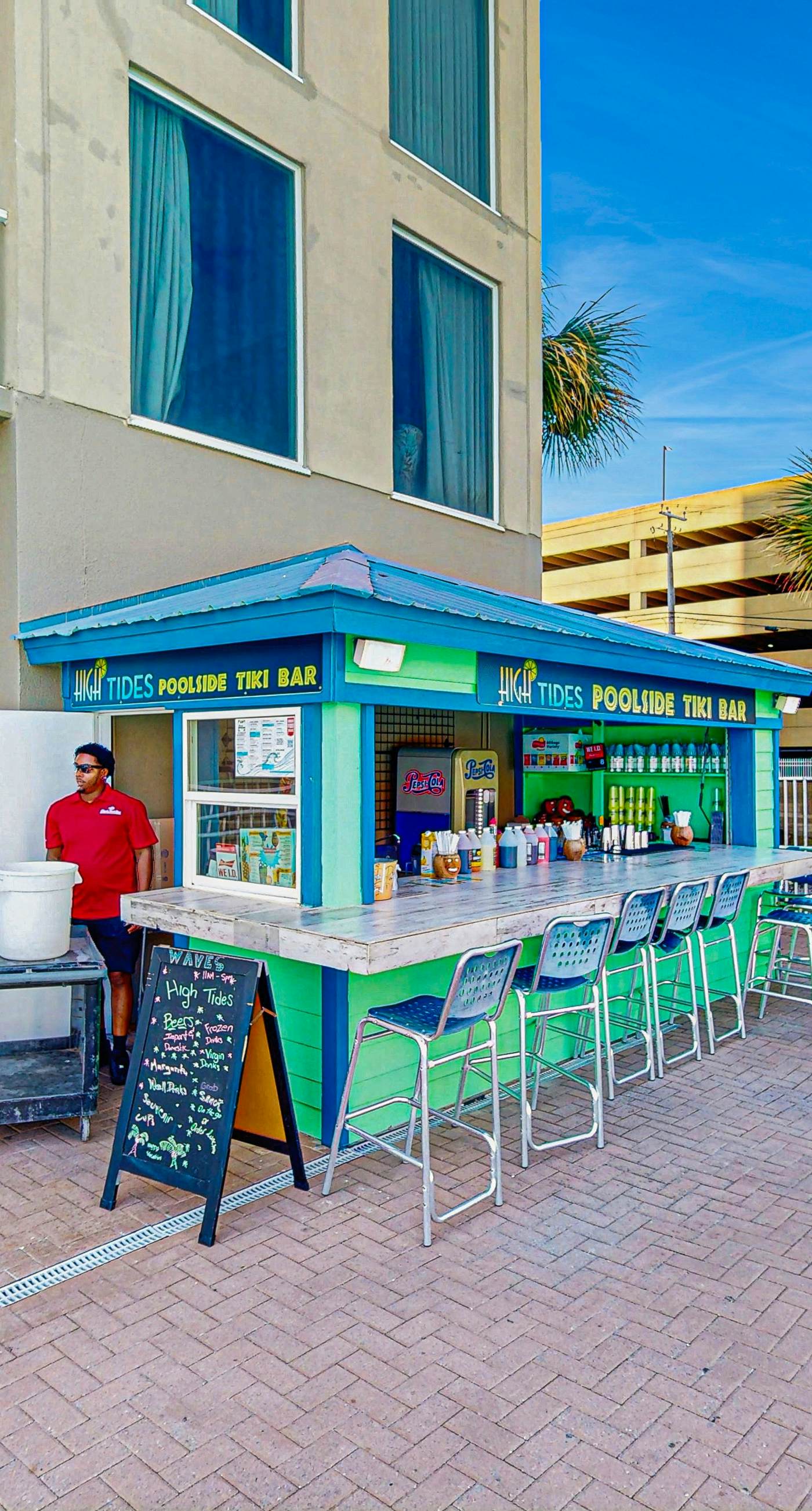 Eighth-floor beachfront condo w/ hot tubs, pools, seasonal beach service & more