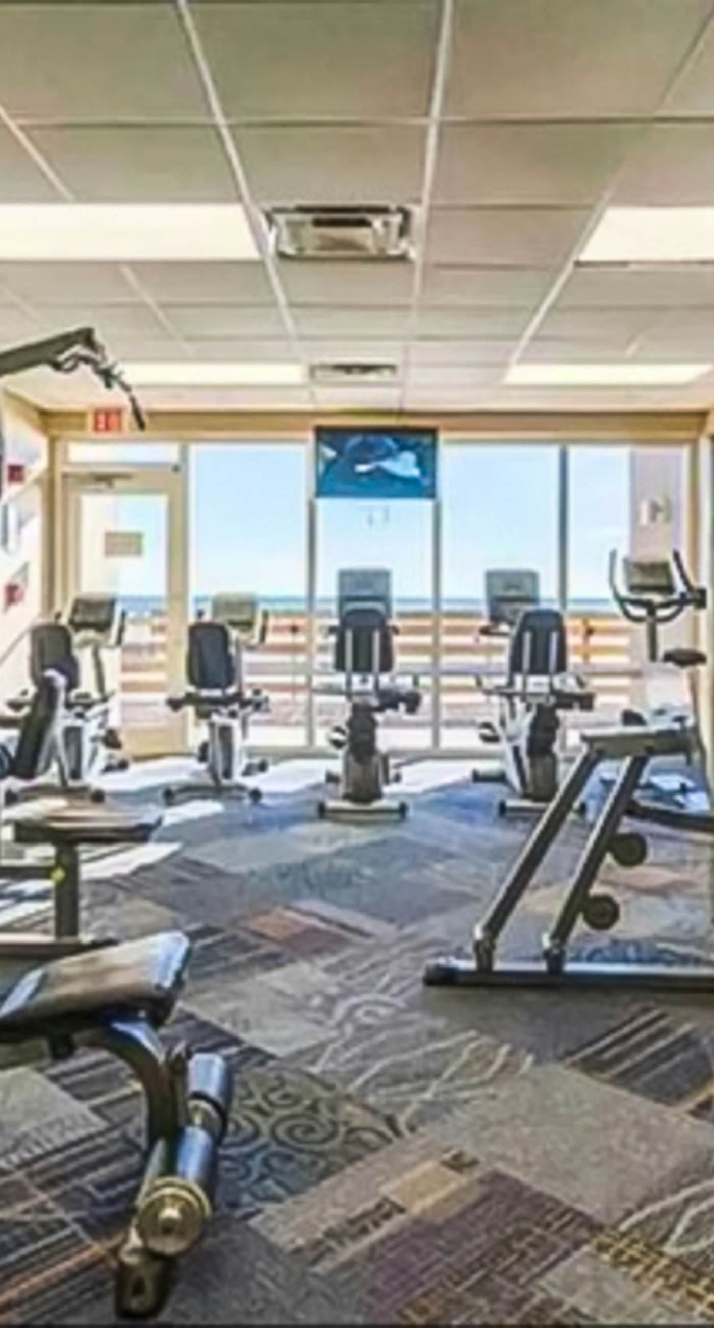 Eighth-floor beachfront condo w/ hot tubs, pools, seasonal beach service & more