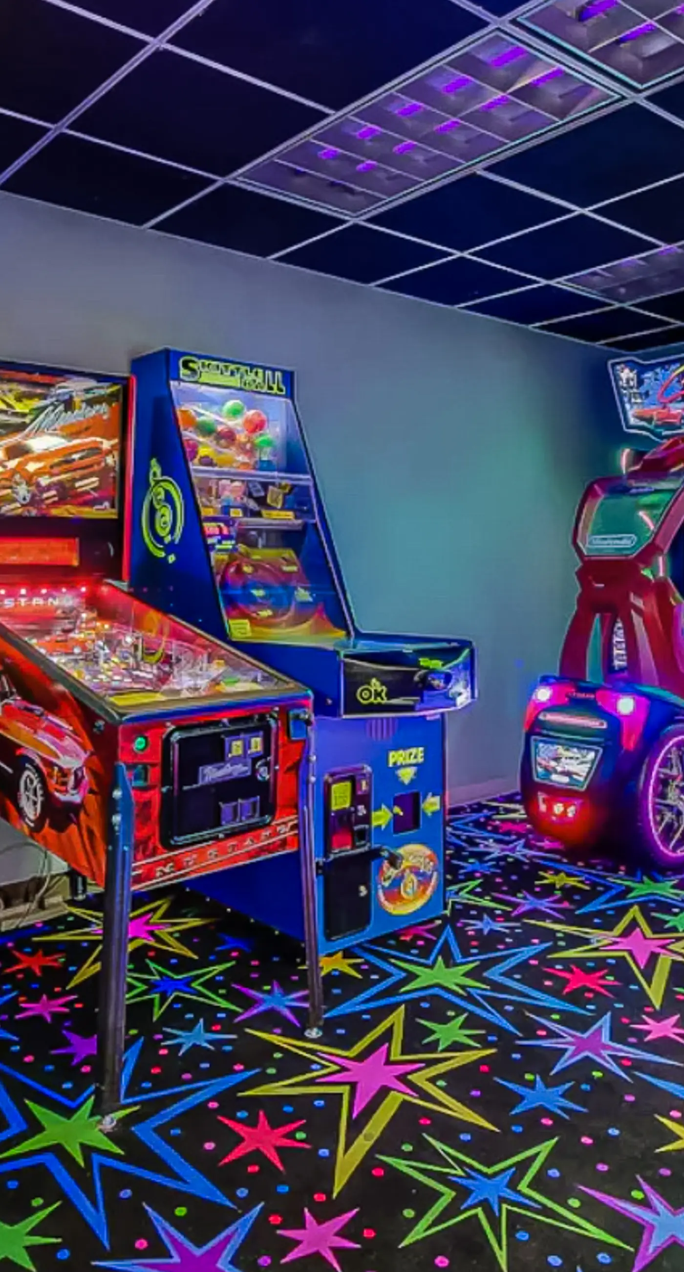 Eighth-floor beachfront condo w/ hot tubs, pools, seasonal beach service & more