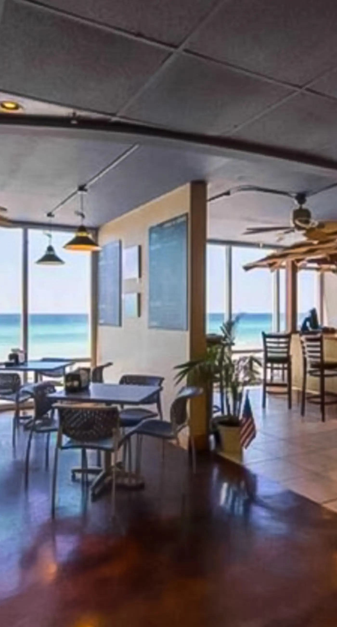 Eighth-floor beachfront condo w/ hot tubs, pools, seasonal beach service & more