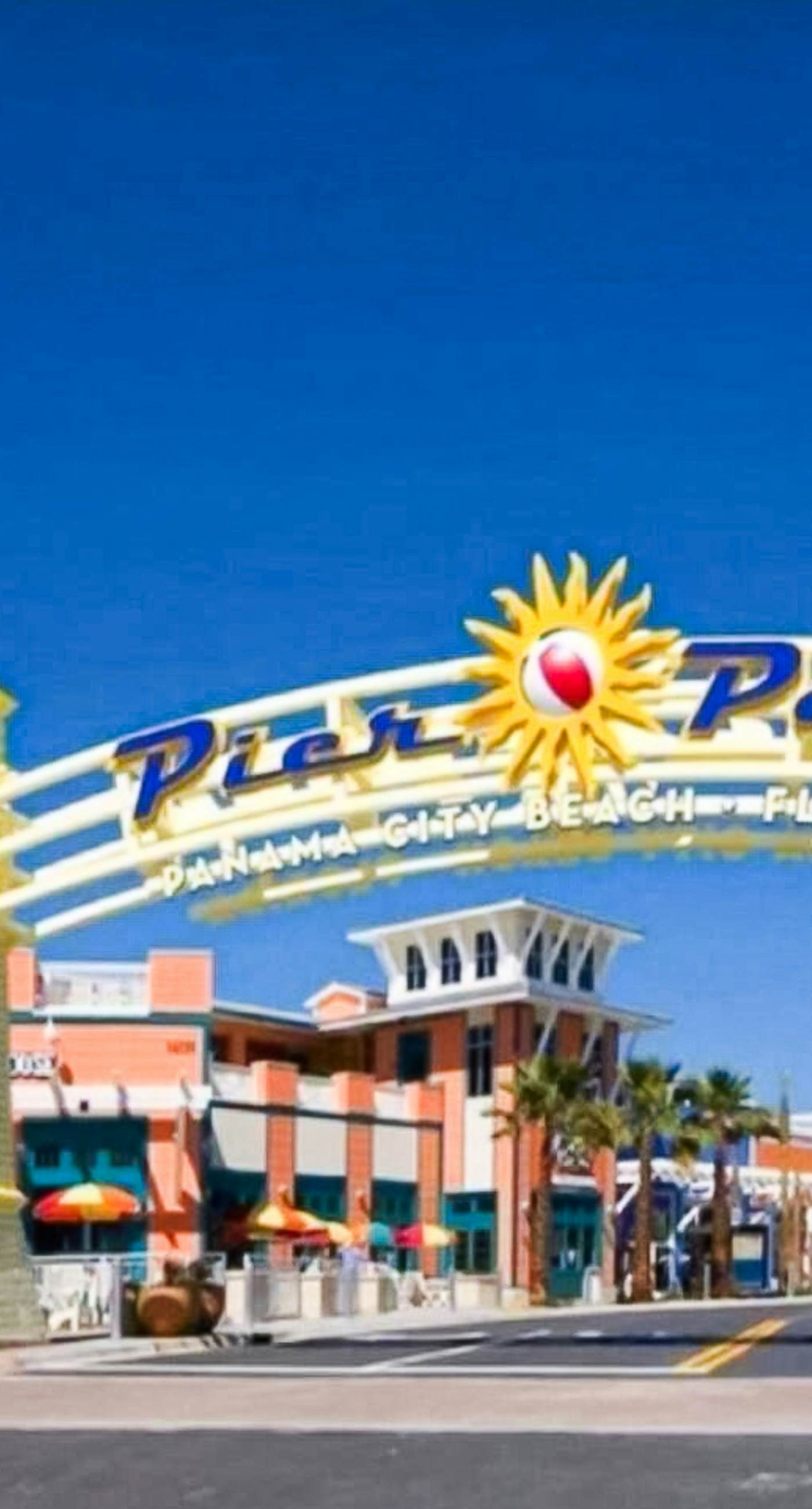 Eighth-floor beachfront condo w/ hot tubs, pools, seasonal beach service & more