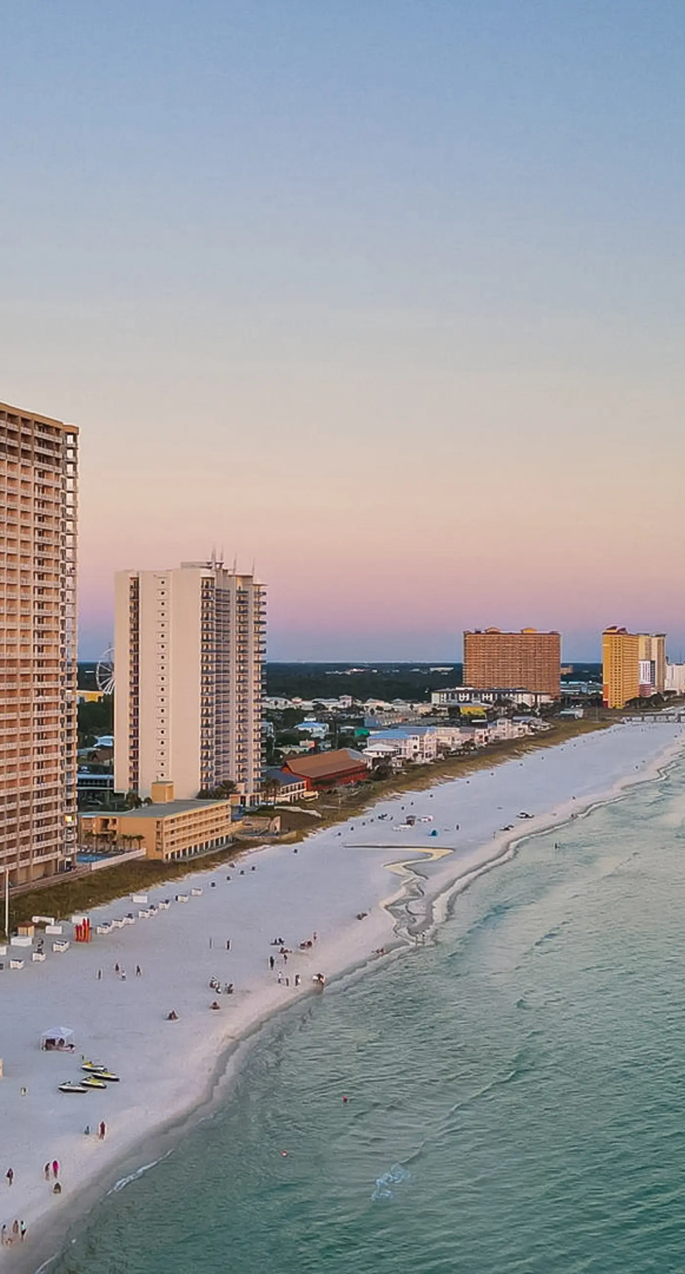 Eighth-floor beachfront condo w/ hot tubs, pools, seasonal beach service & more