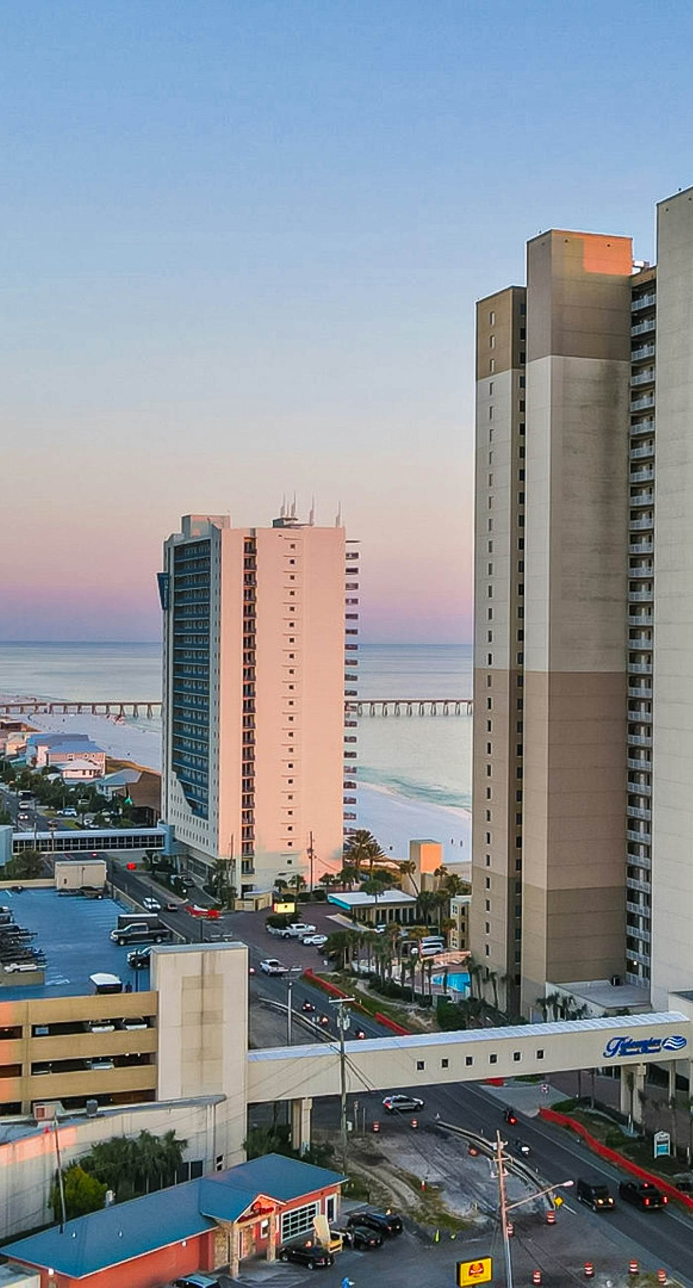 Eighth-floor beachfront condo w/ hot tubs, pools, seasonal beach service & more