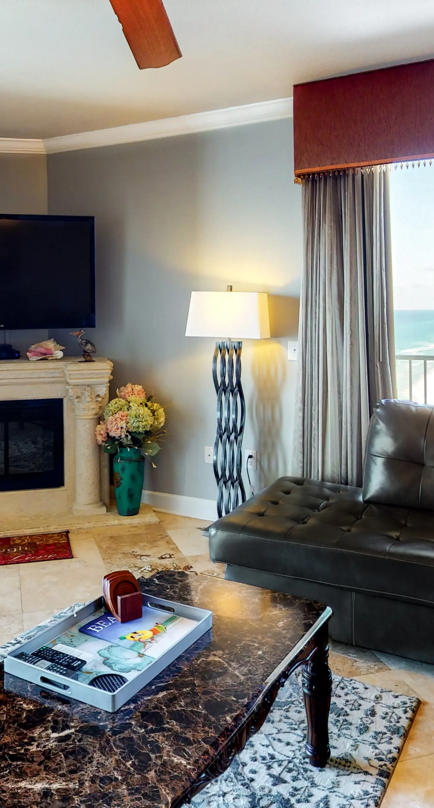 Gulf-front corner condo w/ amazing view, large balcony, pools & hot tubs