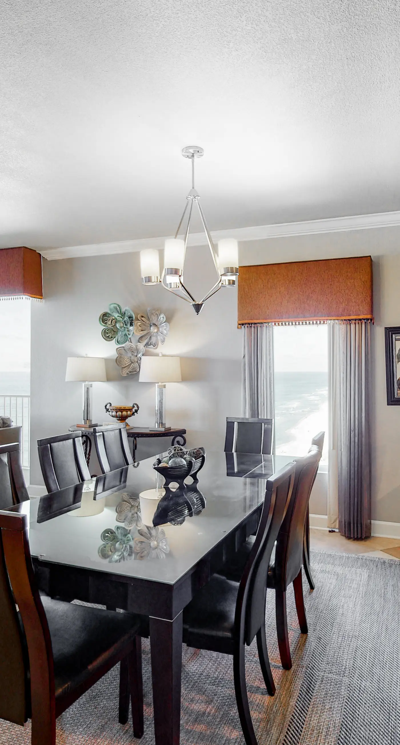 Gulf-front corner condo w/ amazing view, large balcony, pools & hot tubs