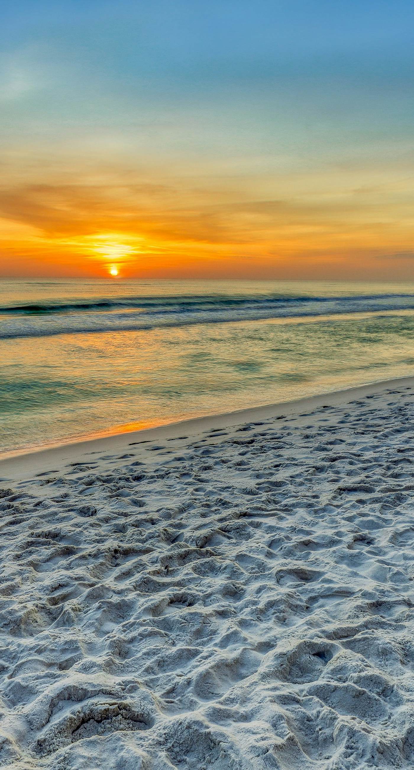 Gulf-front getaway with water views, pools, hot tub, fast WiFi, & central AC