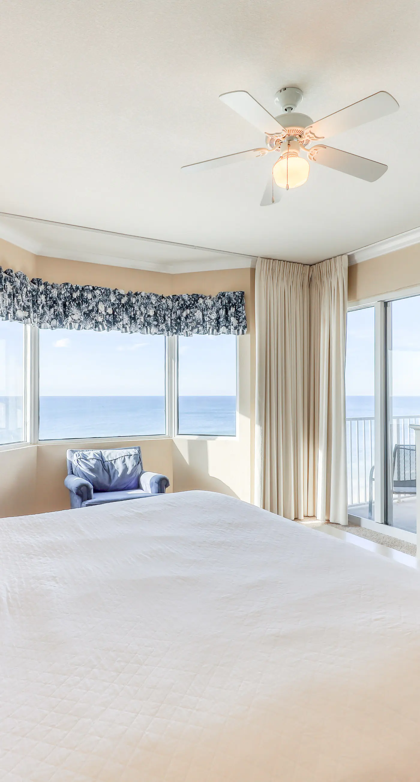 Welcoming, beachfront condo with Gulf views, pools & fitness center