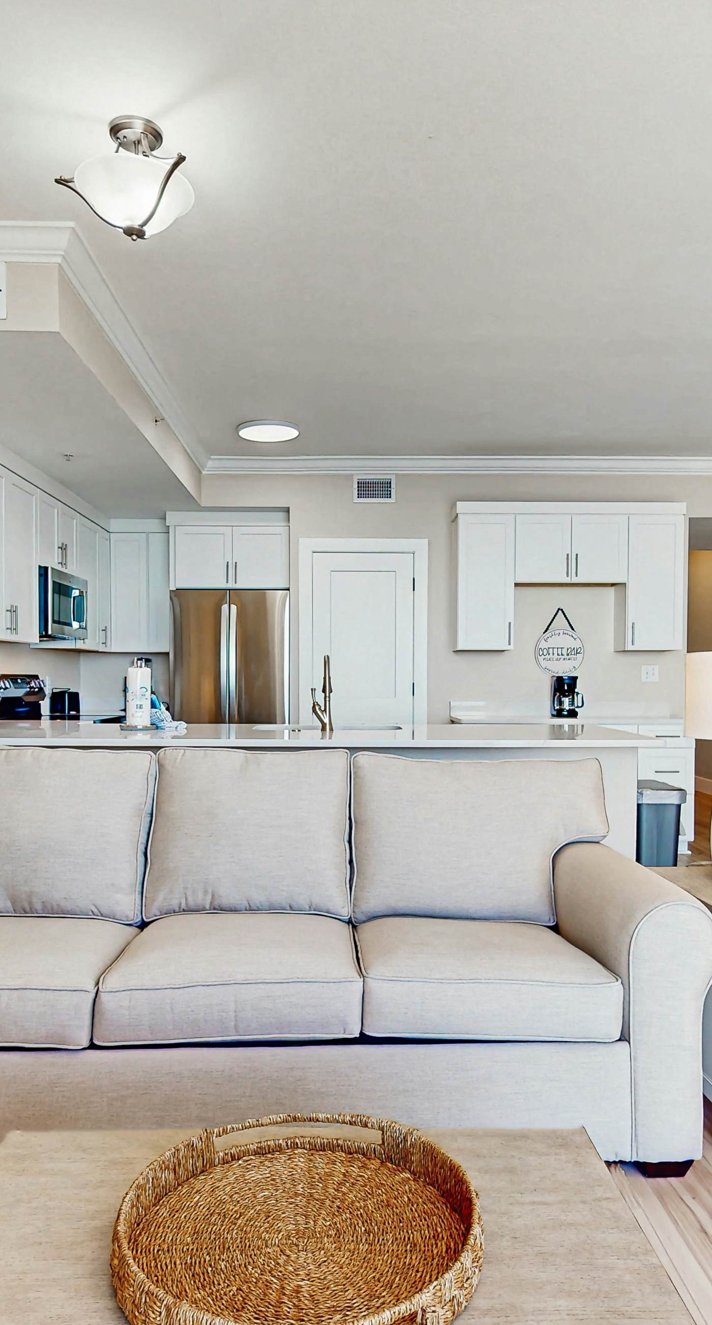 Beachfront condo with hot tub, sauna, pools, and stunning ocean views