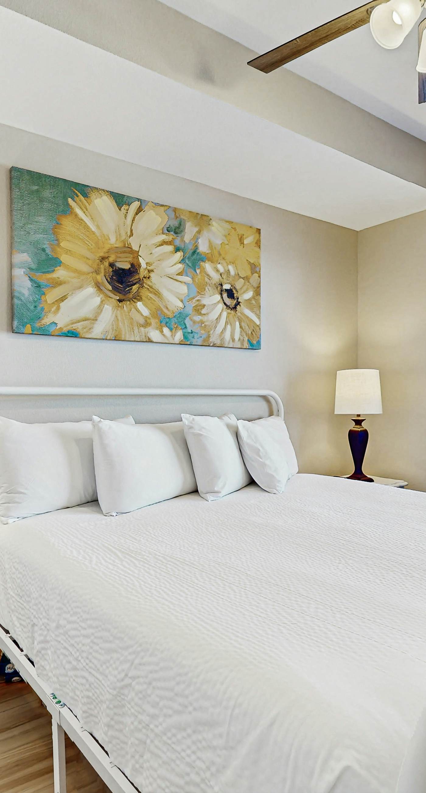 Beachfront condo with hot tub, sauna, pools, and stunning ocean views