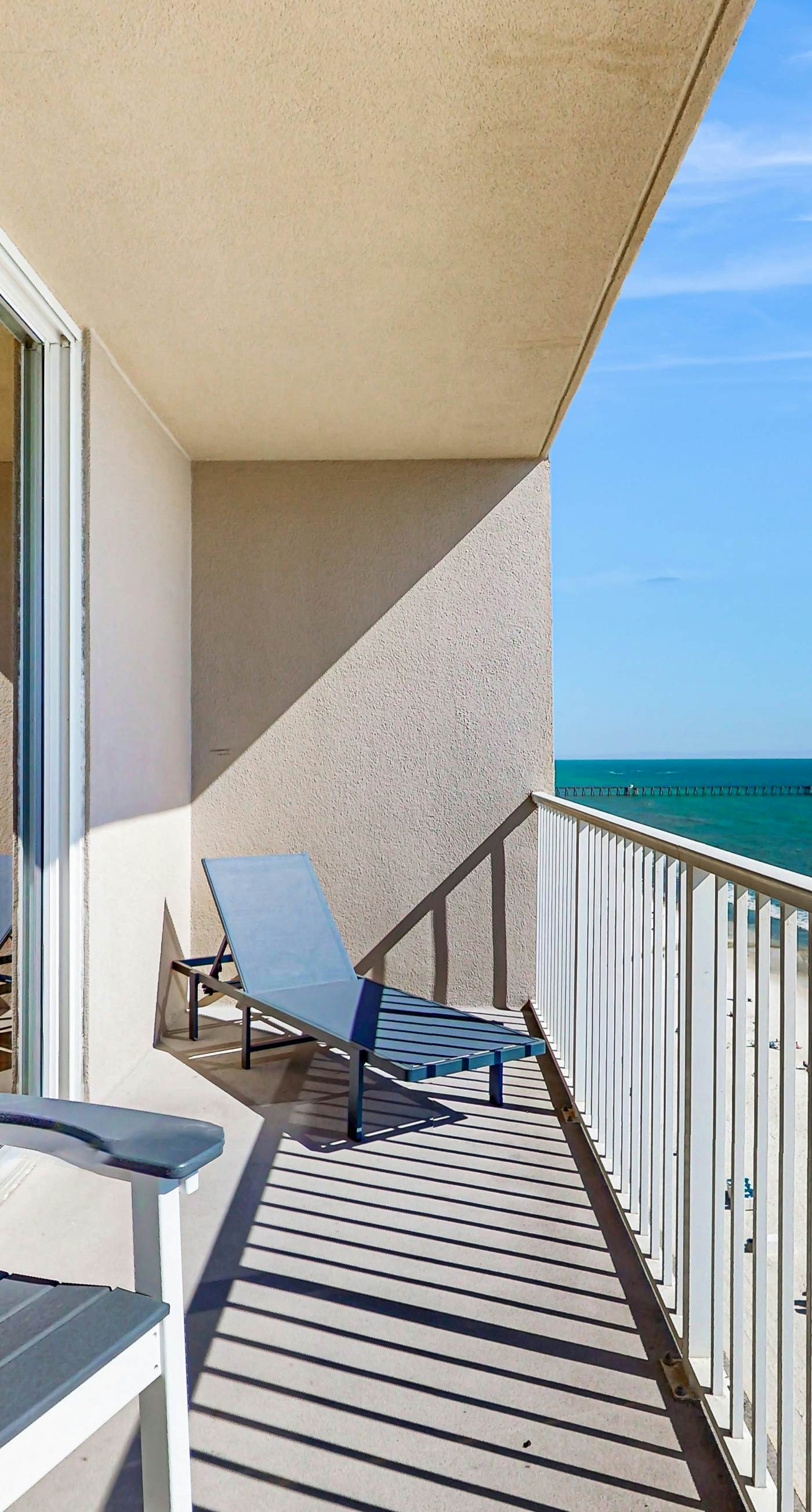 Beachfront condo with hot tub, sauna, pools, and stunning ocean views