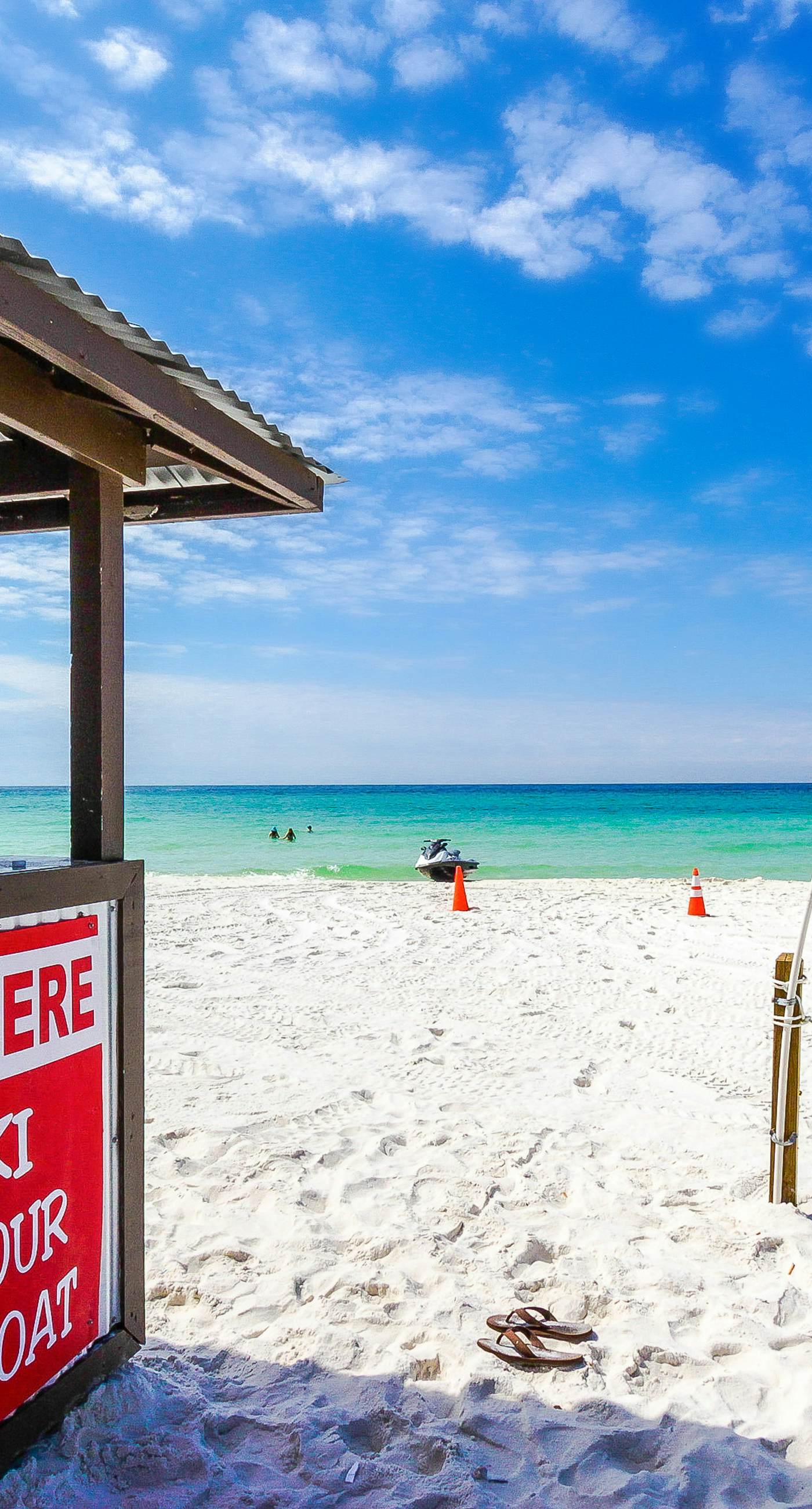 Beachfront condo with hot tub, sauna, pools, and stunning ocean views