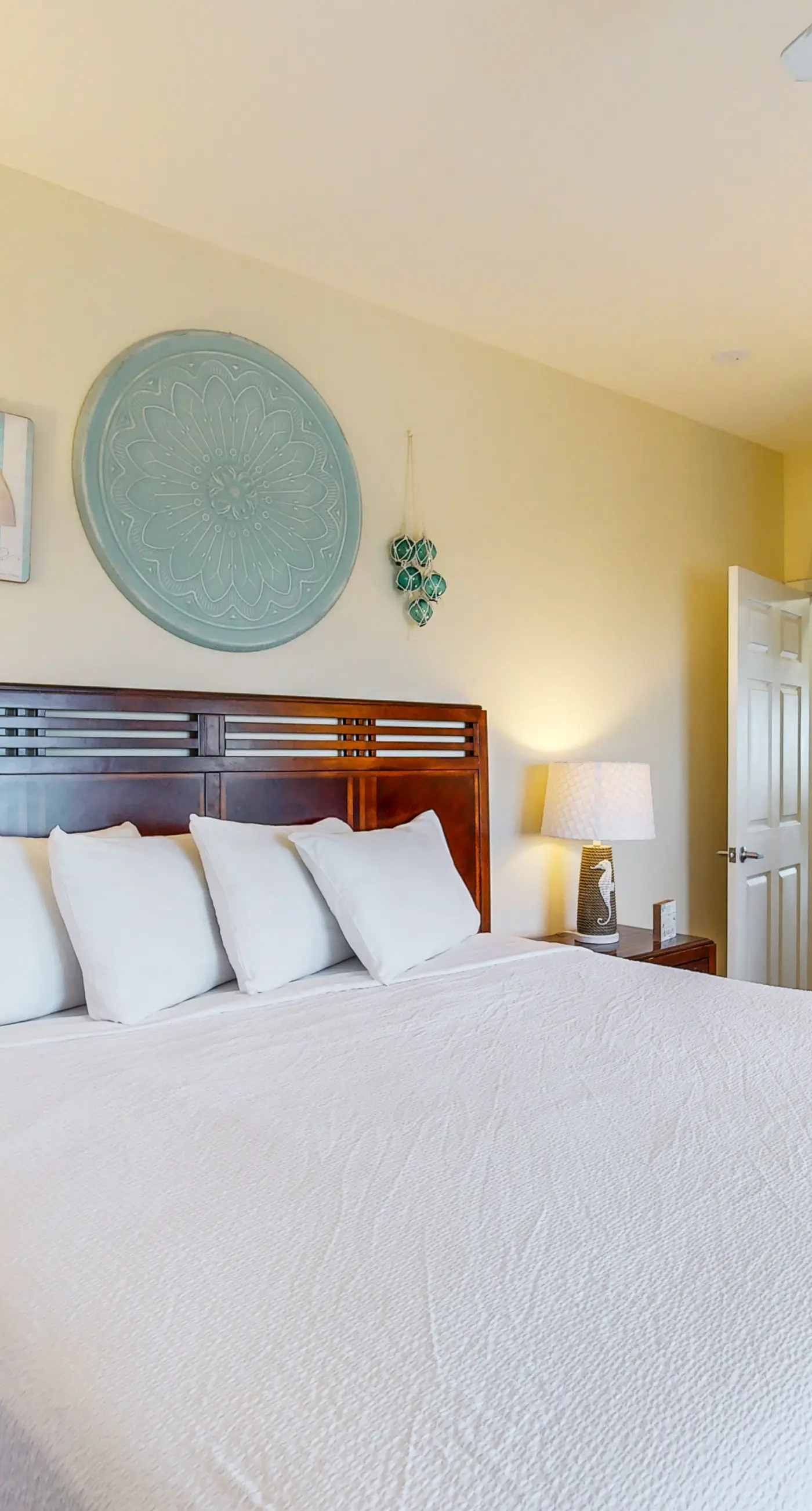 Beachfront condo with amazing views, shared pools, and beach access