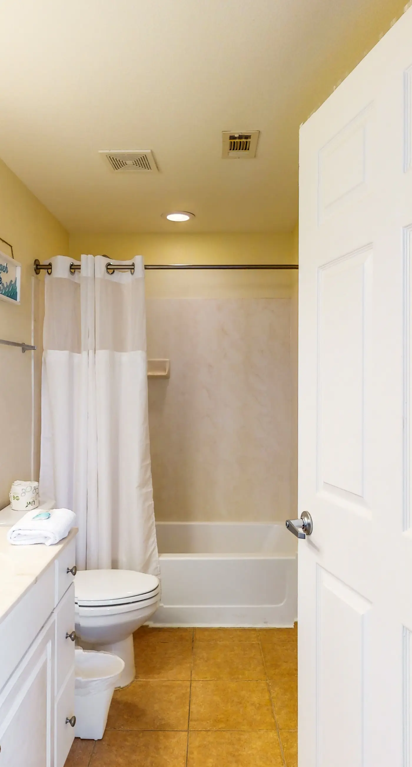 Beachfront condo with amazing views, shared pools, and beach access