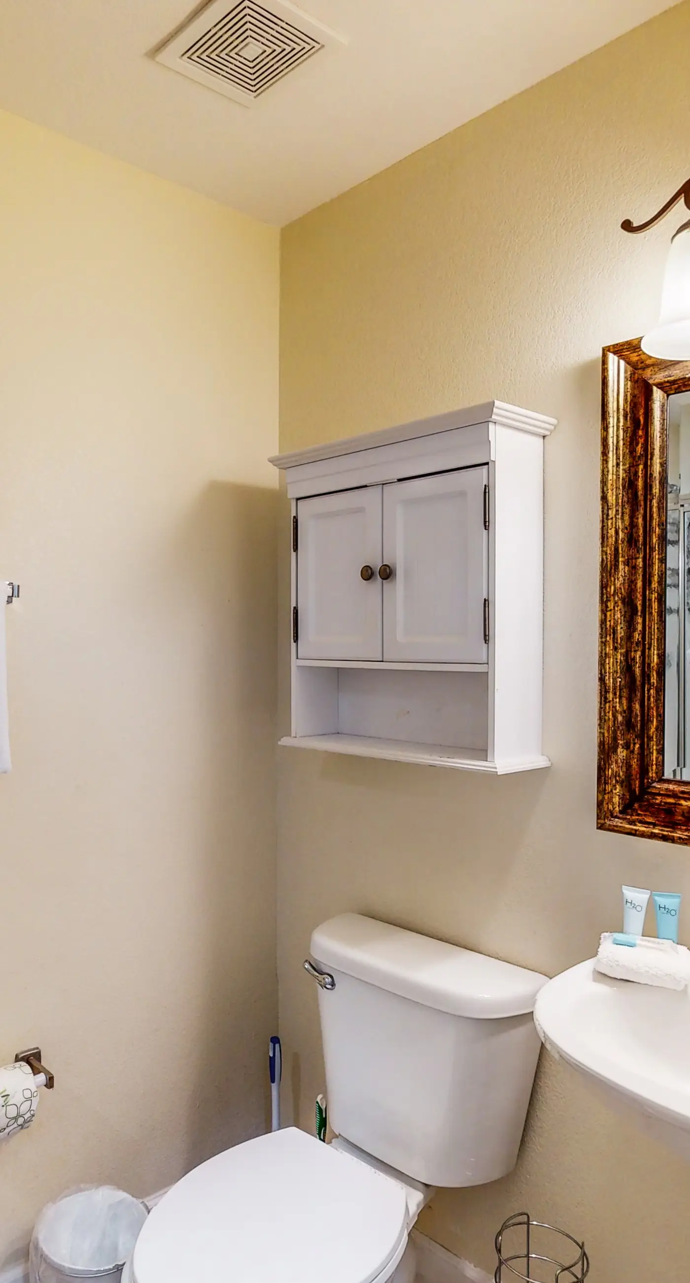 Beachfront condo with amazing views, shared pools, and beach access