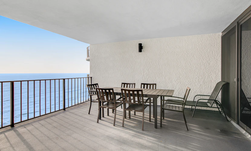 Waterfront beach condo w/ pool, hot tub & tennis available - balcony