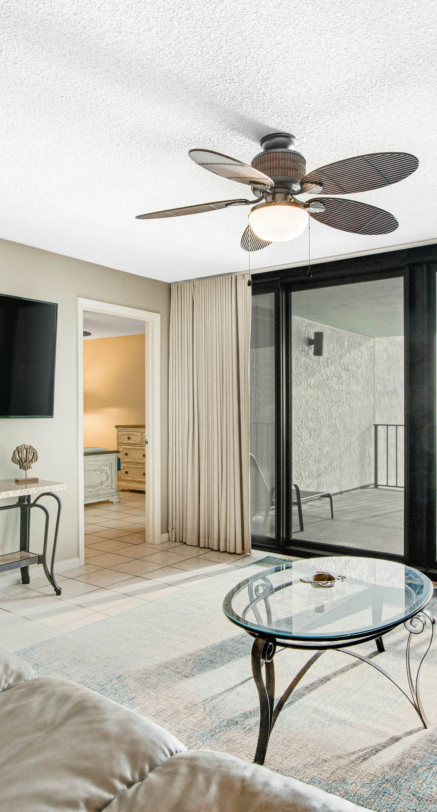 Waterfront beach condo w/ pool, hot tub & tennis available - balcony